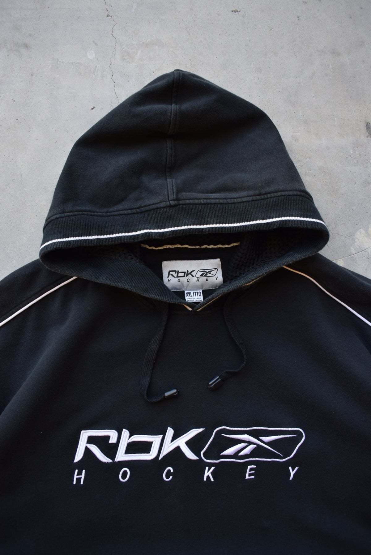 Reebok Hockey Black Embroidered Spellout Hoodie — 1990s (XXL) - Retrospective Store
