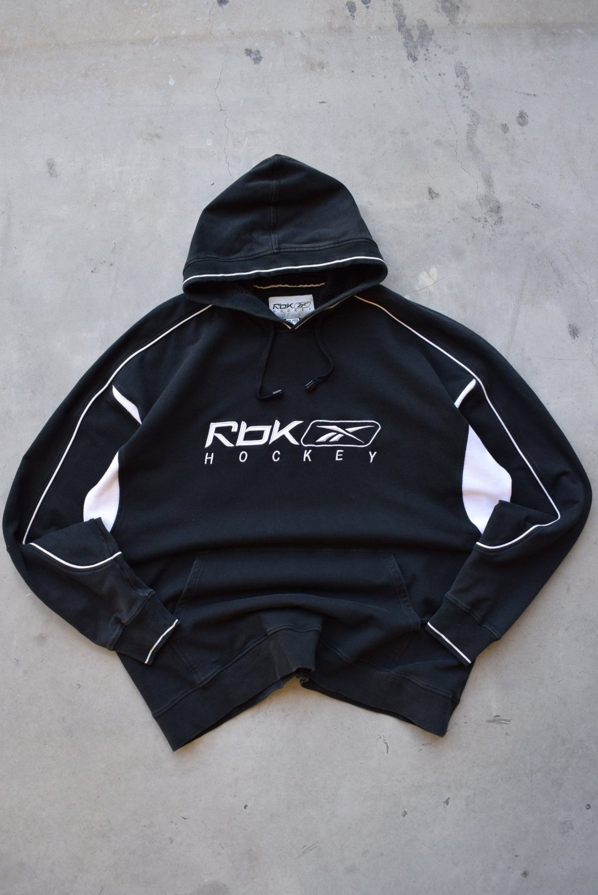Reebok Hockey Black Embroidered Spellout Hoodie — 1990s (XXL) - Retrospective Store