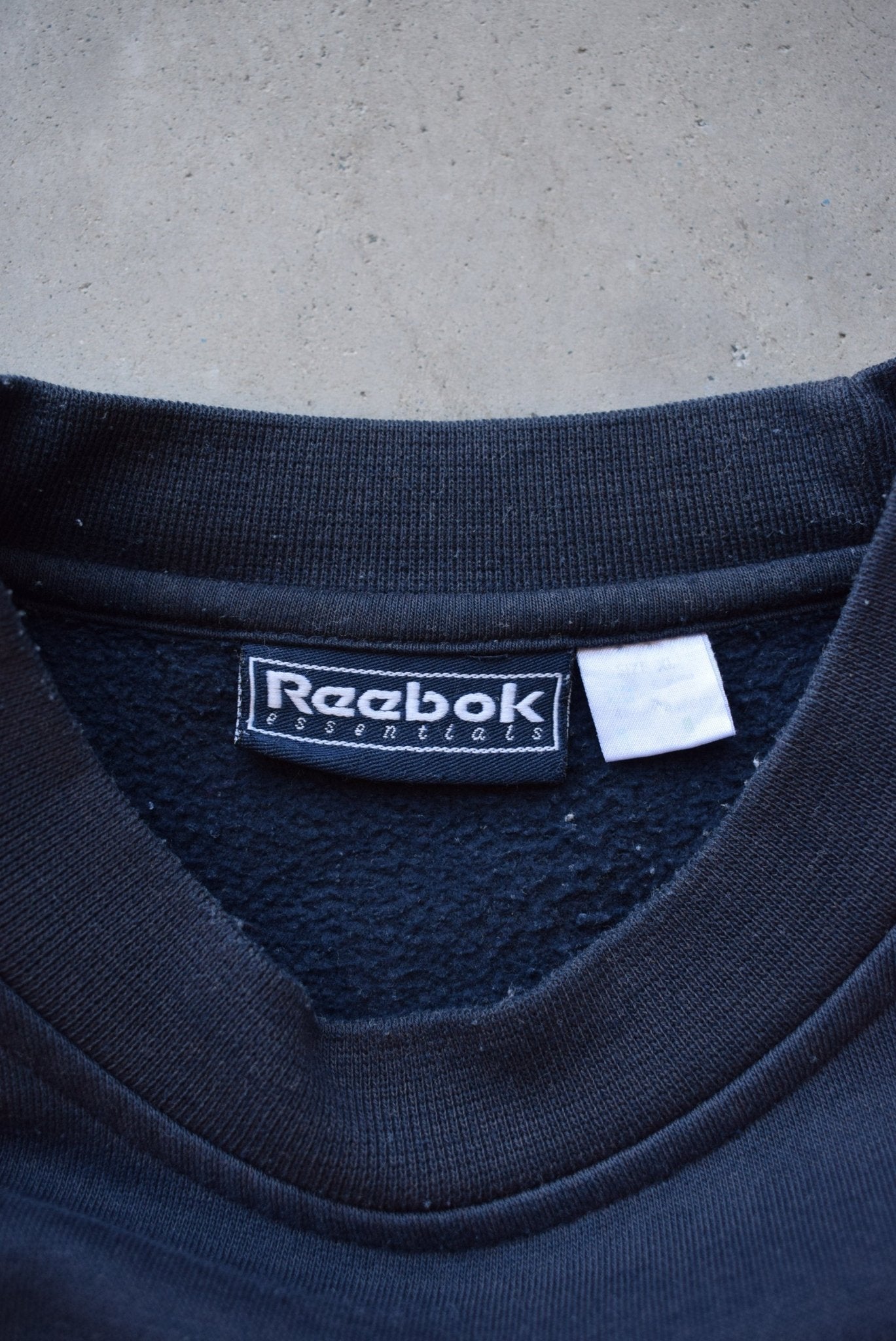 Reebok Navy Embroidered Spellout Crewneck — 1990s (XL) - Retrospective Store