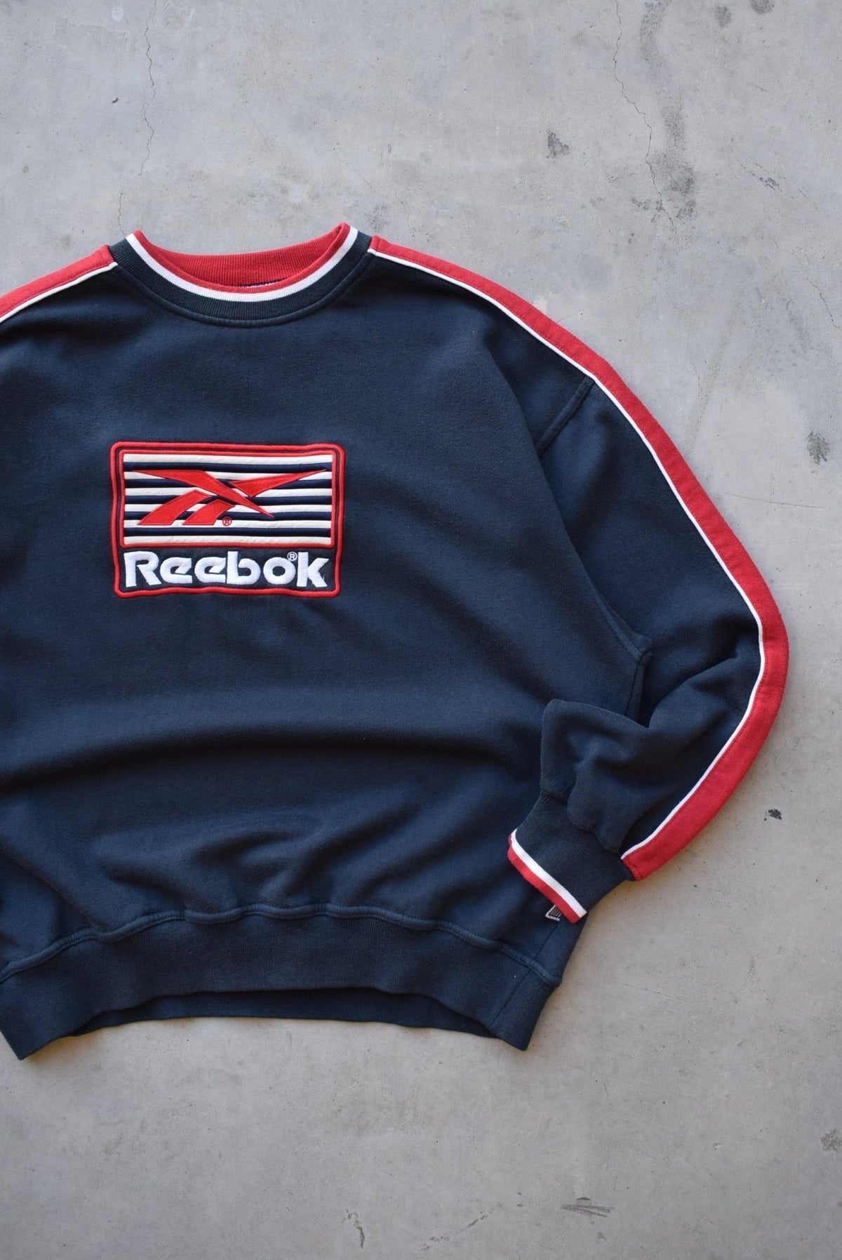 Reebok Navy & Red Embroidered Spellout Crewneck — 1990s (L) - Retrospective Store