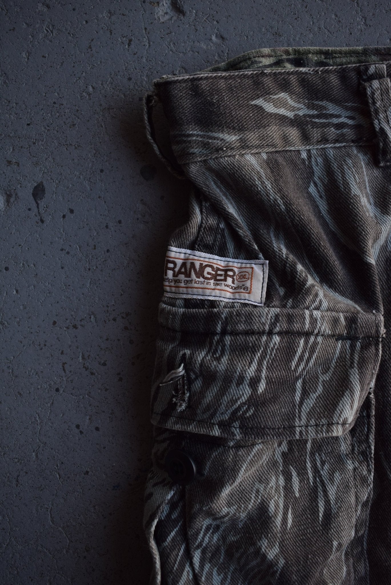 *Reversible* Vintage Ranger Camo Cargo Shorts (34) - Retrospective Store
