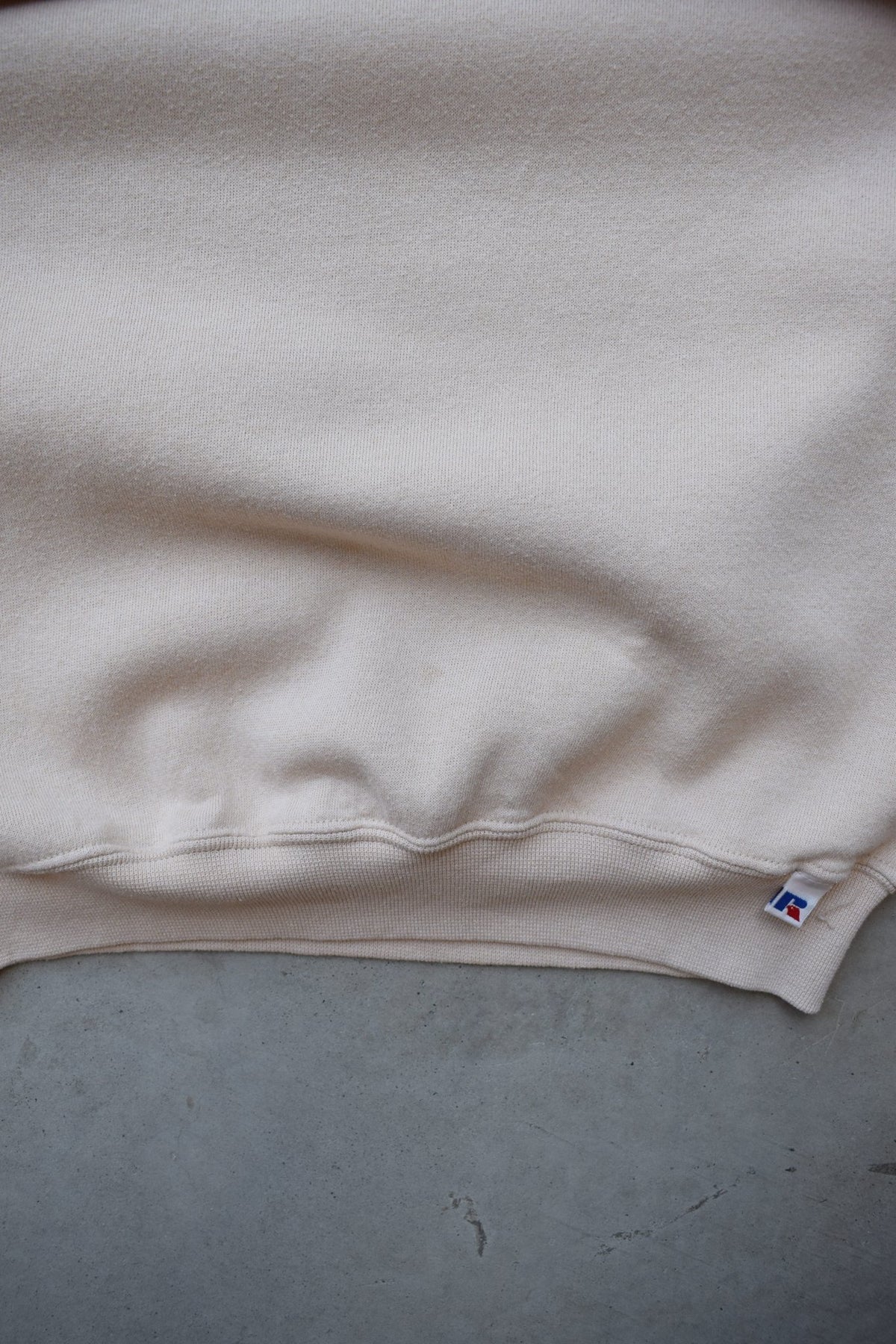 Russell Athletic Beige Crewneck — 1990s (M) - Retrospective Store
