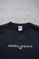 Russell Athletic Black Spellout Crewneck — 1990s (XL) - Retrospective Store