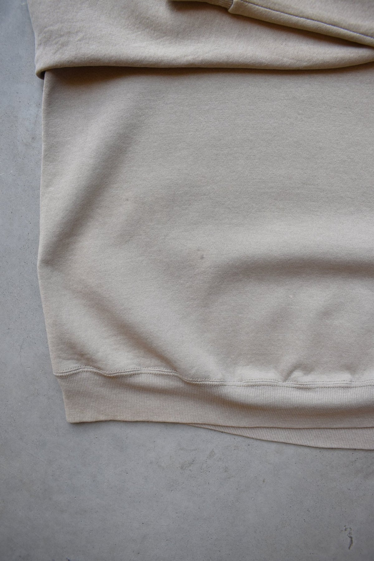 Russell Athletic Tan Crewneck — 1990s (XL) - Retrospective Store