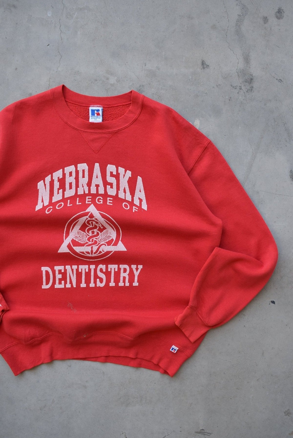 Russell Athletic x Nebraska College of Dentistry Red Graphic Crewneck — 1990s (L) - Retrospective Store