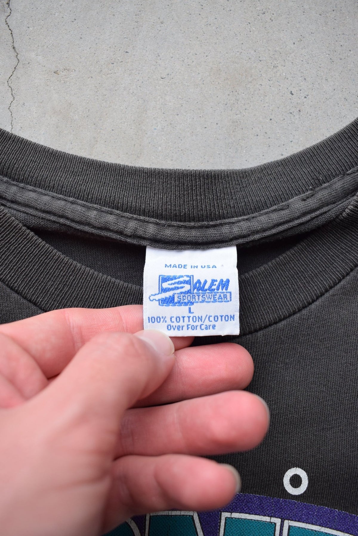 Salem x NBA Charlotte Hornets Faded-Black Graphic Tee — 1991 (M) - Retrospective Store