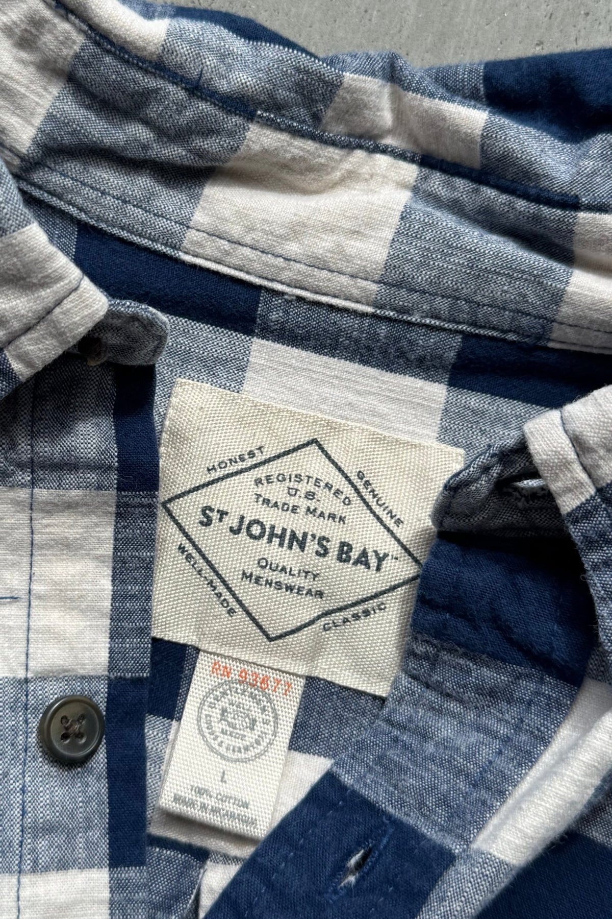 St. Johns Bay White & Blue Cropped Long Sleeve Button Up — 2000s (M) - Retrospective Store