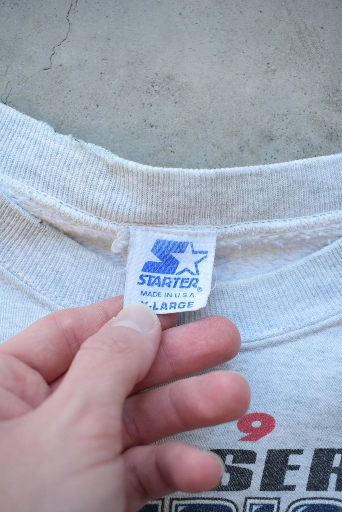 Starter x MLB Atlanta Braves Champions Grey Graphic Crewneck — 1995 (L) - Retrospective Store