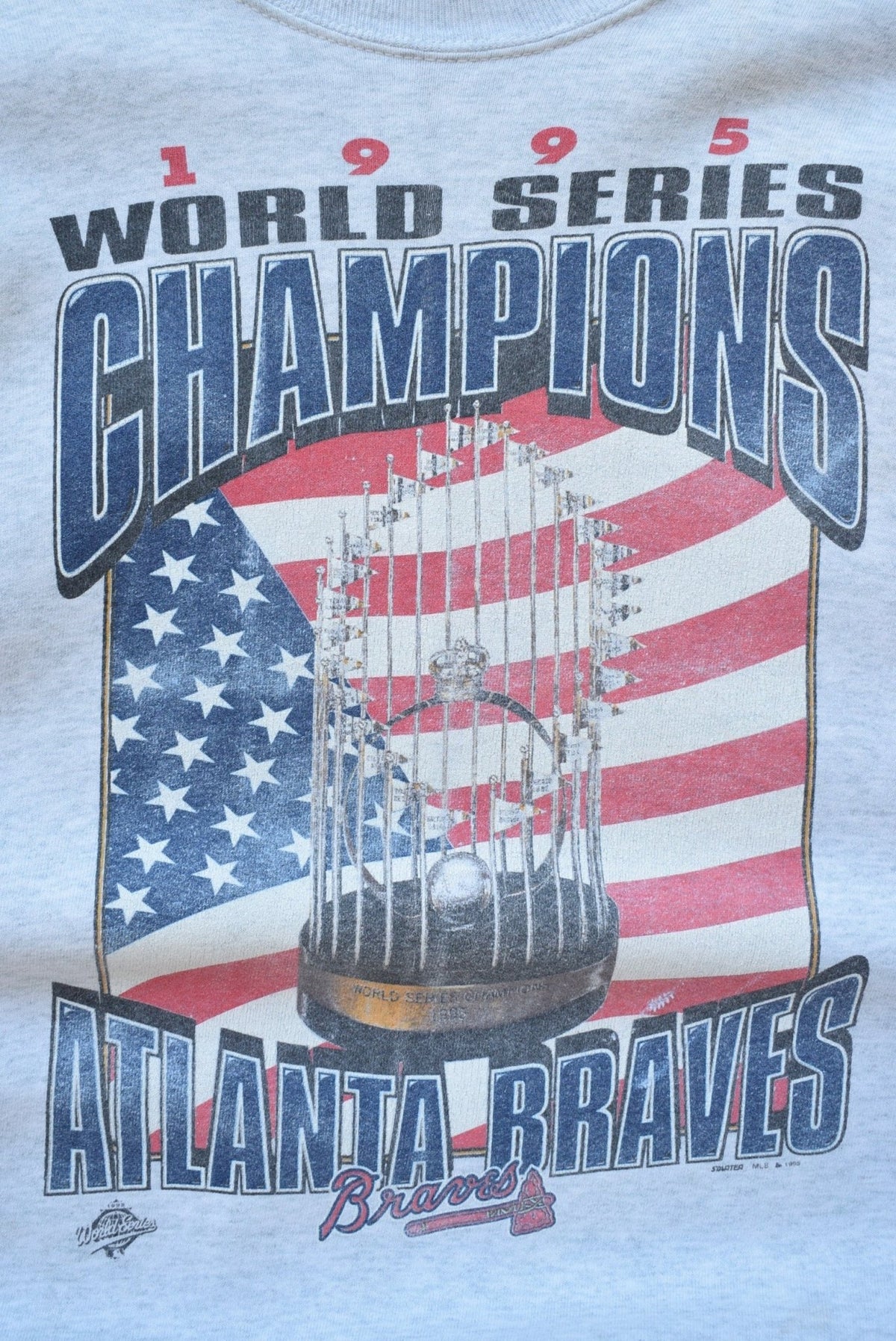 Starter x MLB Atlanta Braves Champions Grey Graphic Crewneck — 1995 (L) - Retrospective Store