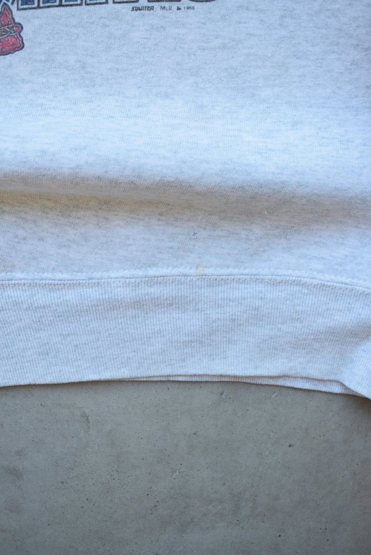 Starter x MLB Atlanta Braves Champions Grey Graphic Crewneck — 1995 (L) - Retrospective Store