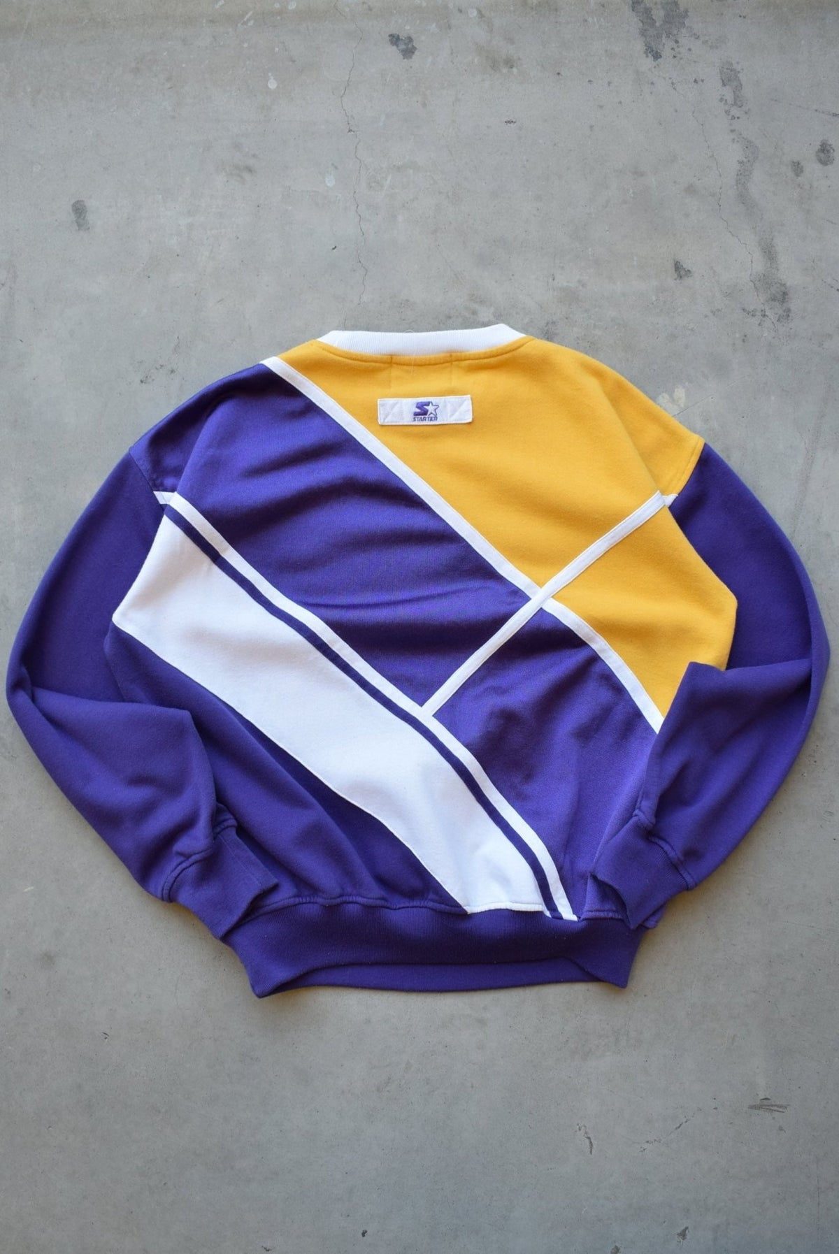 Starter x NBA Los Angeles Lakers Yellow & Purple Embroidered Crewneck — 1990s (L) - Retrospective Store