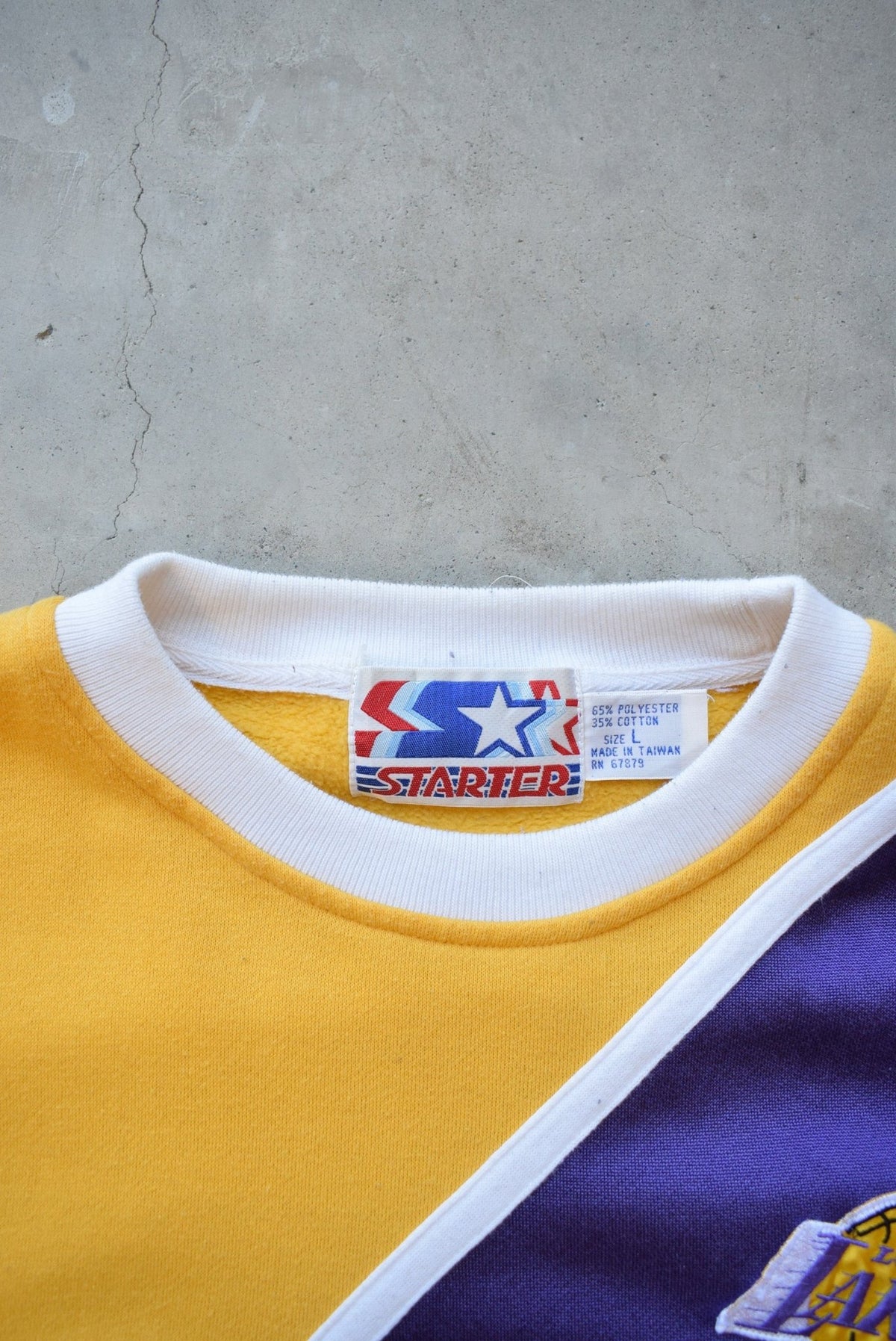 Starter x NBA Los Angeles Lakers Yellow & Purple Embroidered Crewneck — 1990s (L) - Retrospective Store