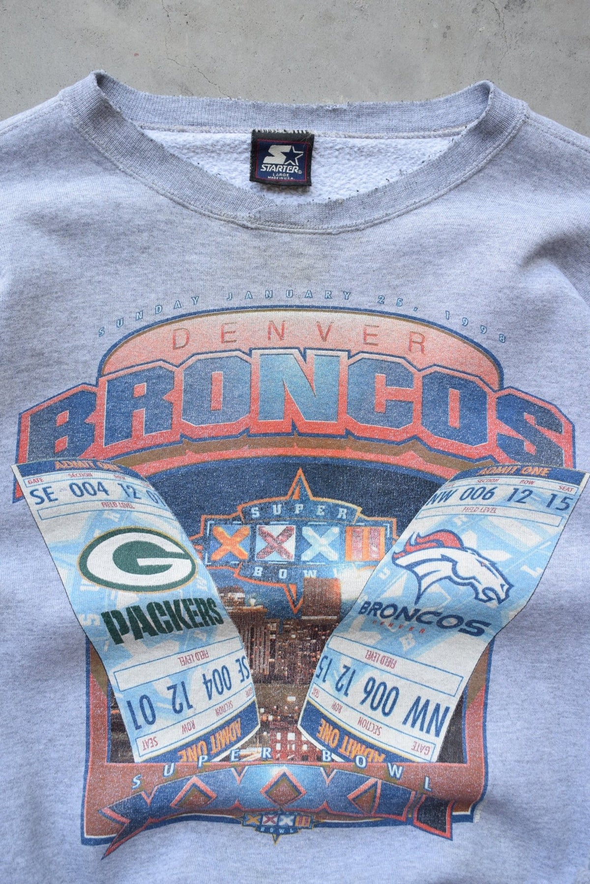 Starter x NFL Denver Broncos Superbowl XXXII Champions Grey Graphic Crewneck — 1998 (L) - Retrospective Store
