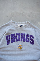 Starter x NFL Minnesota Vikings Grey Embroidered Crewneck — 2000s (M) - Retrospective Store