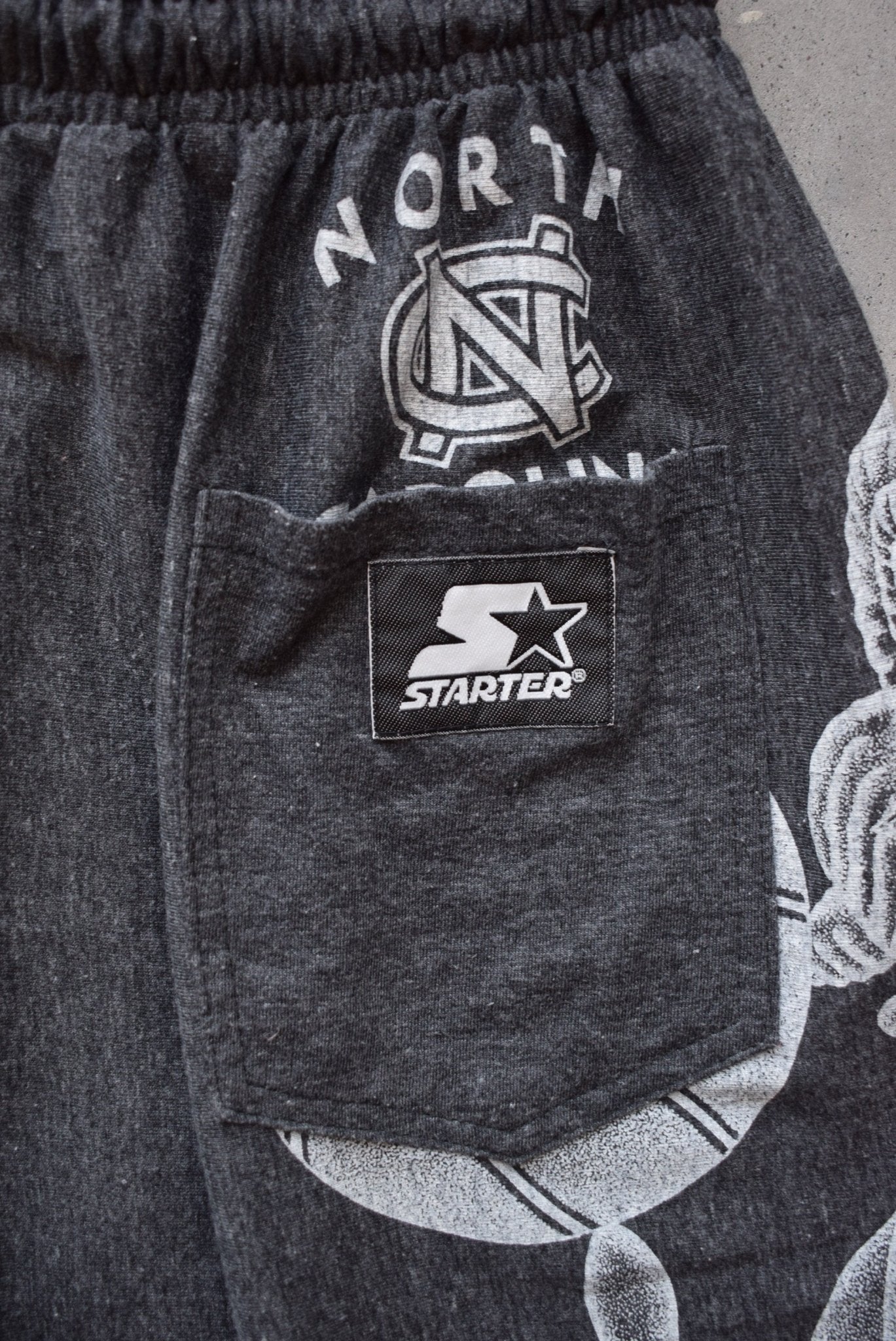 Starter x University of North Carolina Charcoal Shorts — 1990s (M) - Retrospective Store