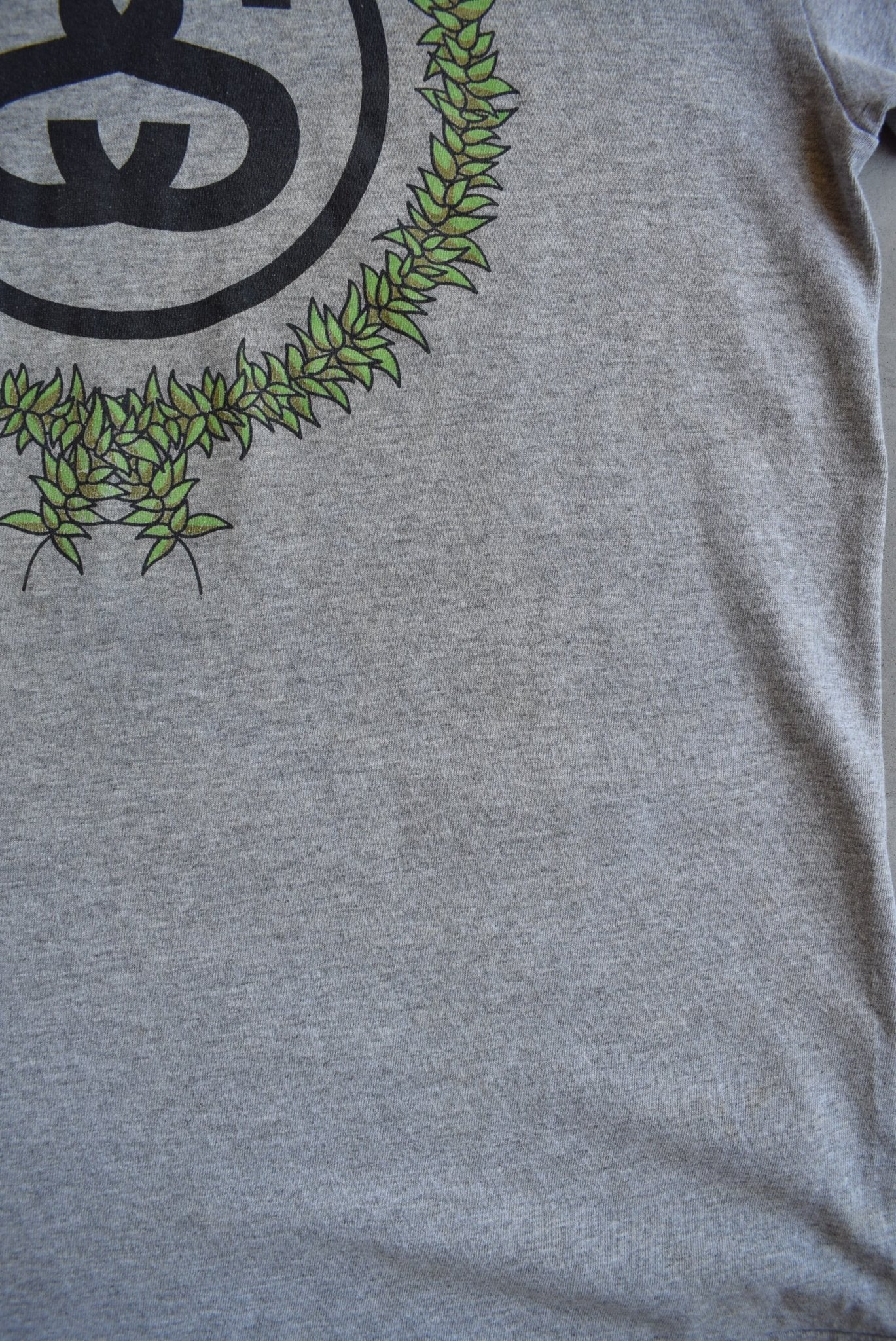 Stussy Grey Spellout Graphic Tee — 2000s (L) - Retrospective Store