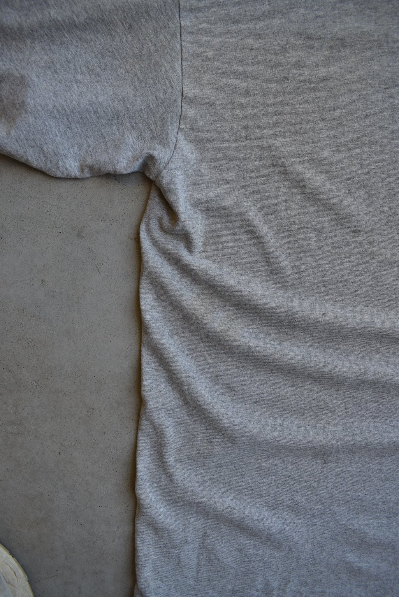 Stussy Grey Spellout Graphic Tee — 2000s (L) - Retrospective Store