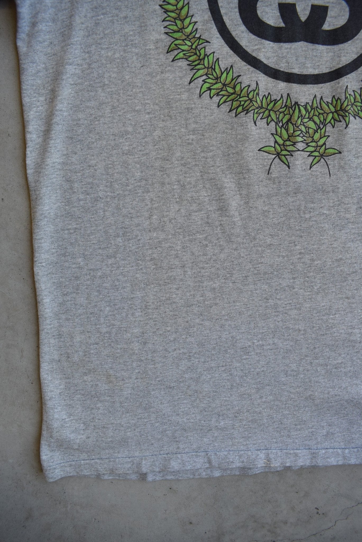 Stussy Grey Spellout Graphic Tee — 2000s (L) - Retrospective Store