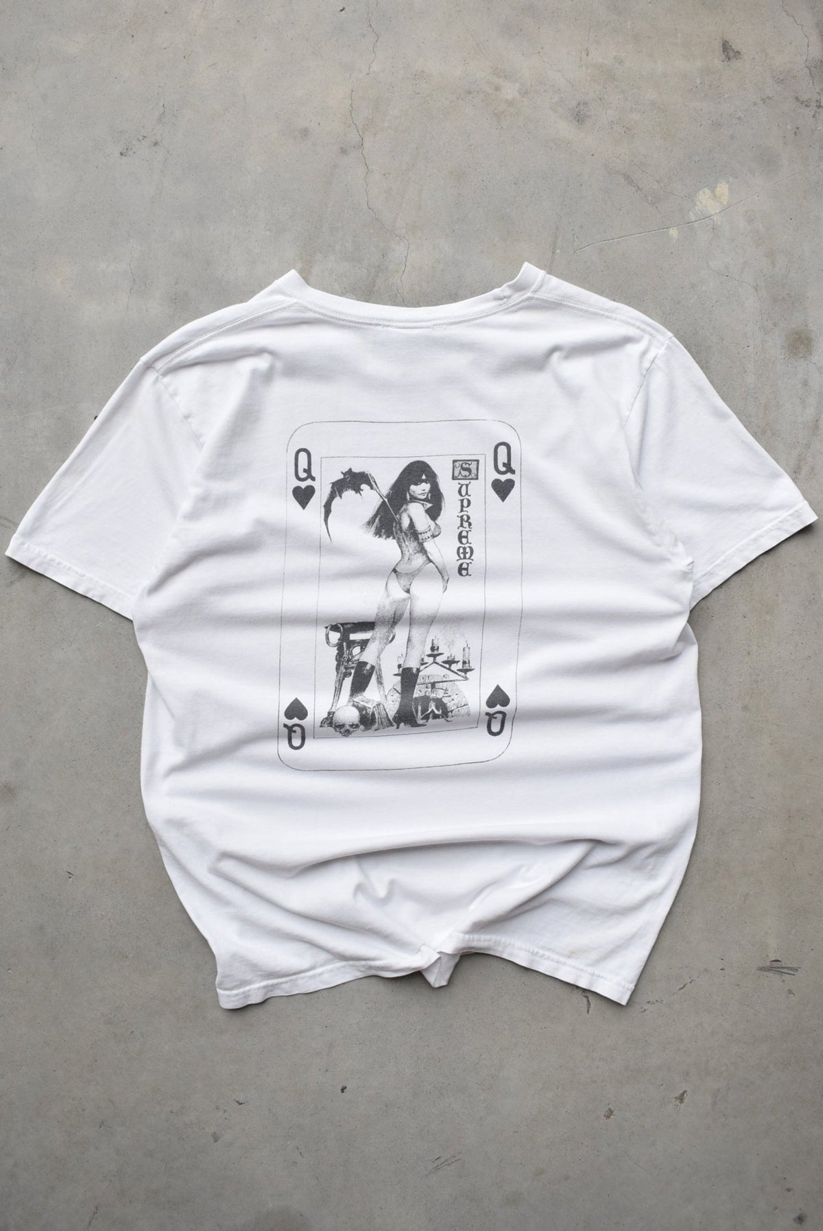 Supreme 'Vampirella' White Graphic Tee — 2000s (M/L) - Retrospective Store