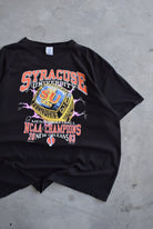Syracuse University NCAA Basketball Black Graphic Tee — 2003 (XXL) - Retrospective Store