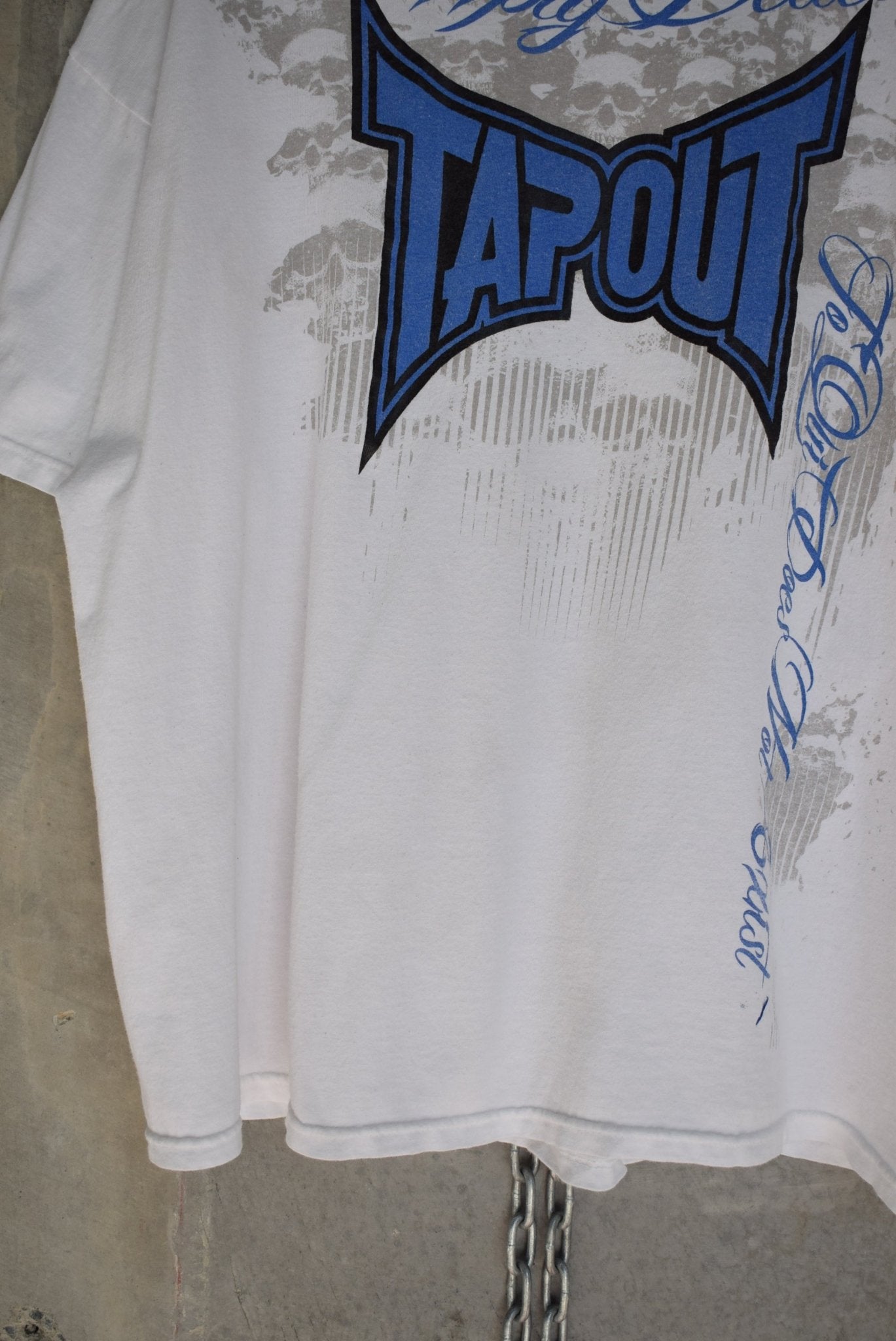 Tap Out Graphic Tee — 2000s (XL) - Retrospective Store