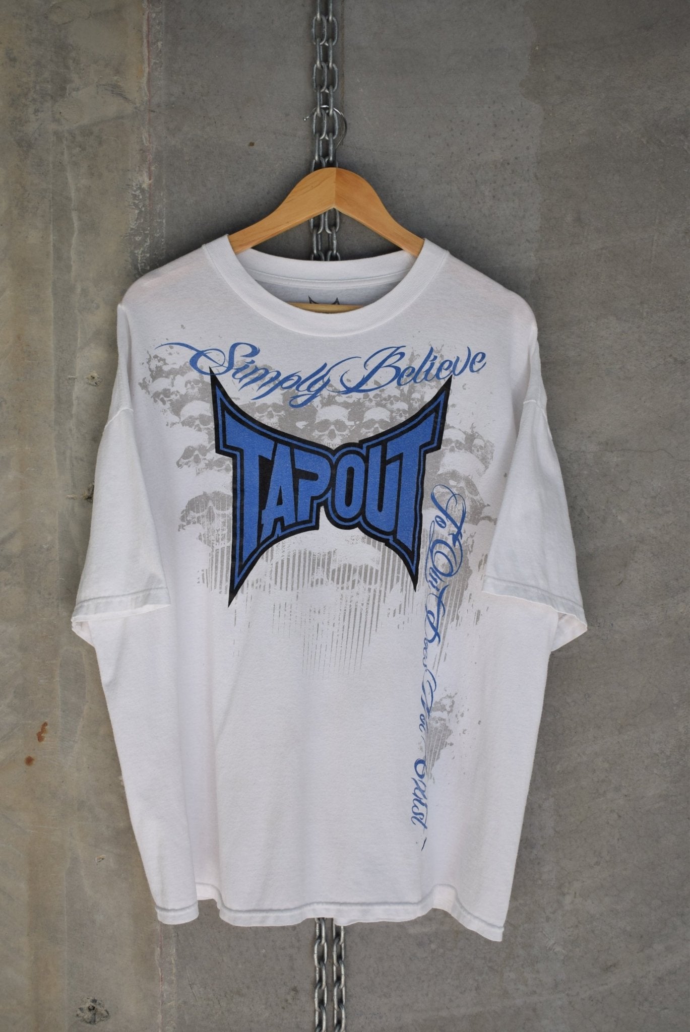 Tap Out Graphic Tee — 2000s (XL) - Retrospective Store