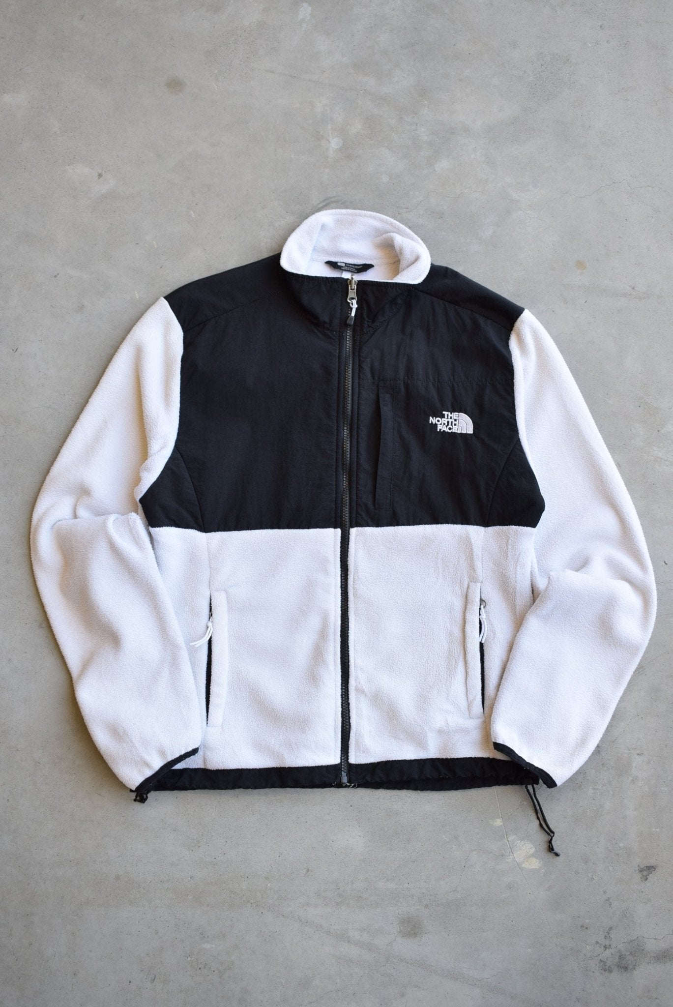 The North Face White Embroidered Denali Fleece Jacket —2000s (Women's L) - Retrospective Store