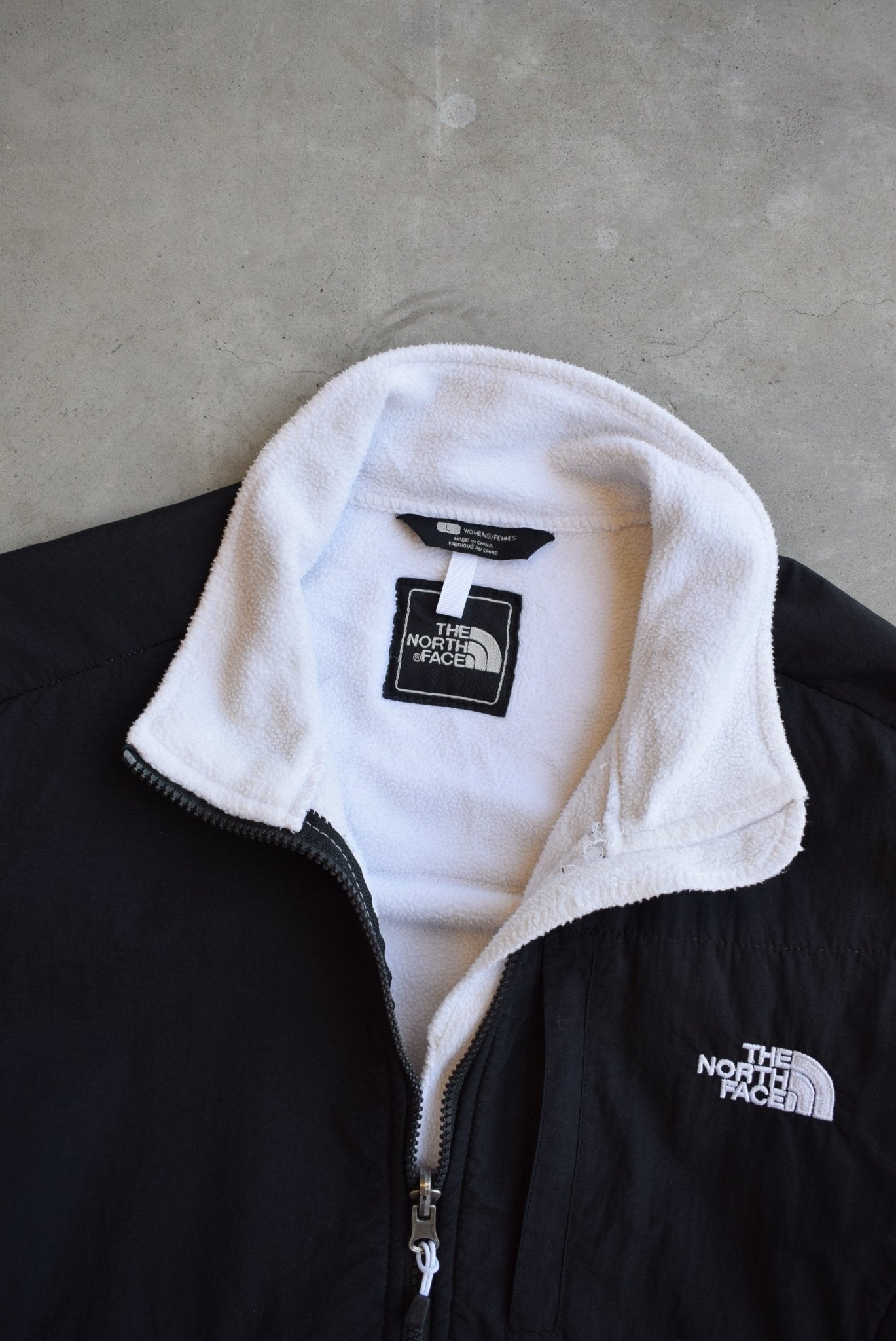 The North Face White Embroidered Denali Fleece Jacket —2000s (Women's L) - Retrospective Store