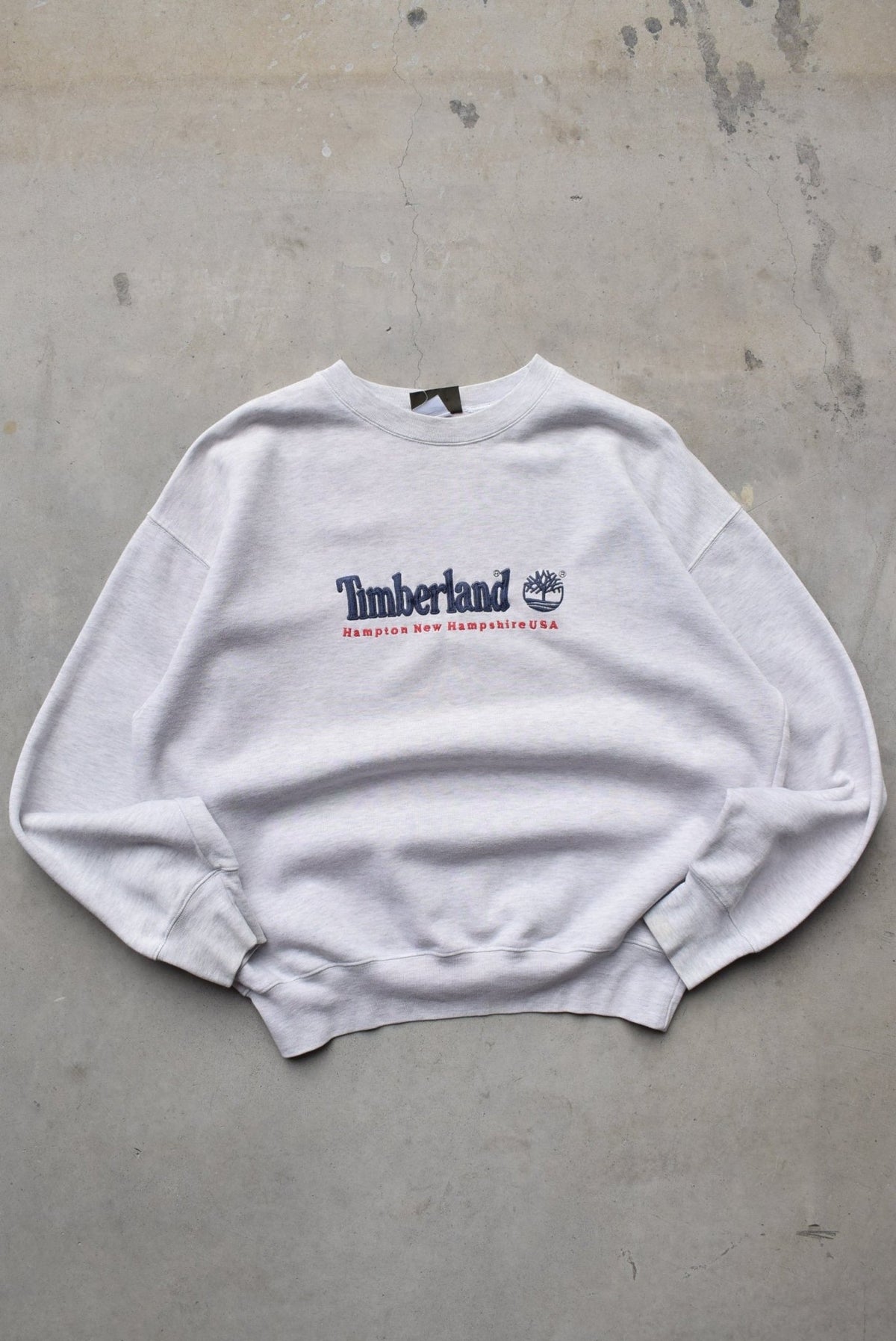 Timberland Weathergear Grey Embroidered Spellout Crewneck — 1990s (L) - Retrospective Store