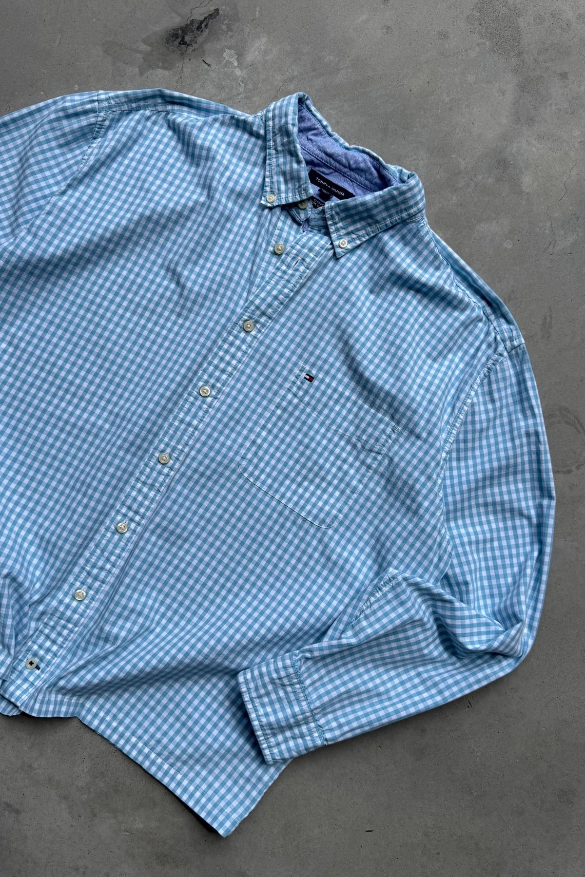 Tommy Hilfiger Baby-Blue Cropped Long Sleeve Button Up — 2000s (XL/XXL) - Retrospective Store