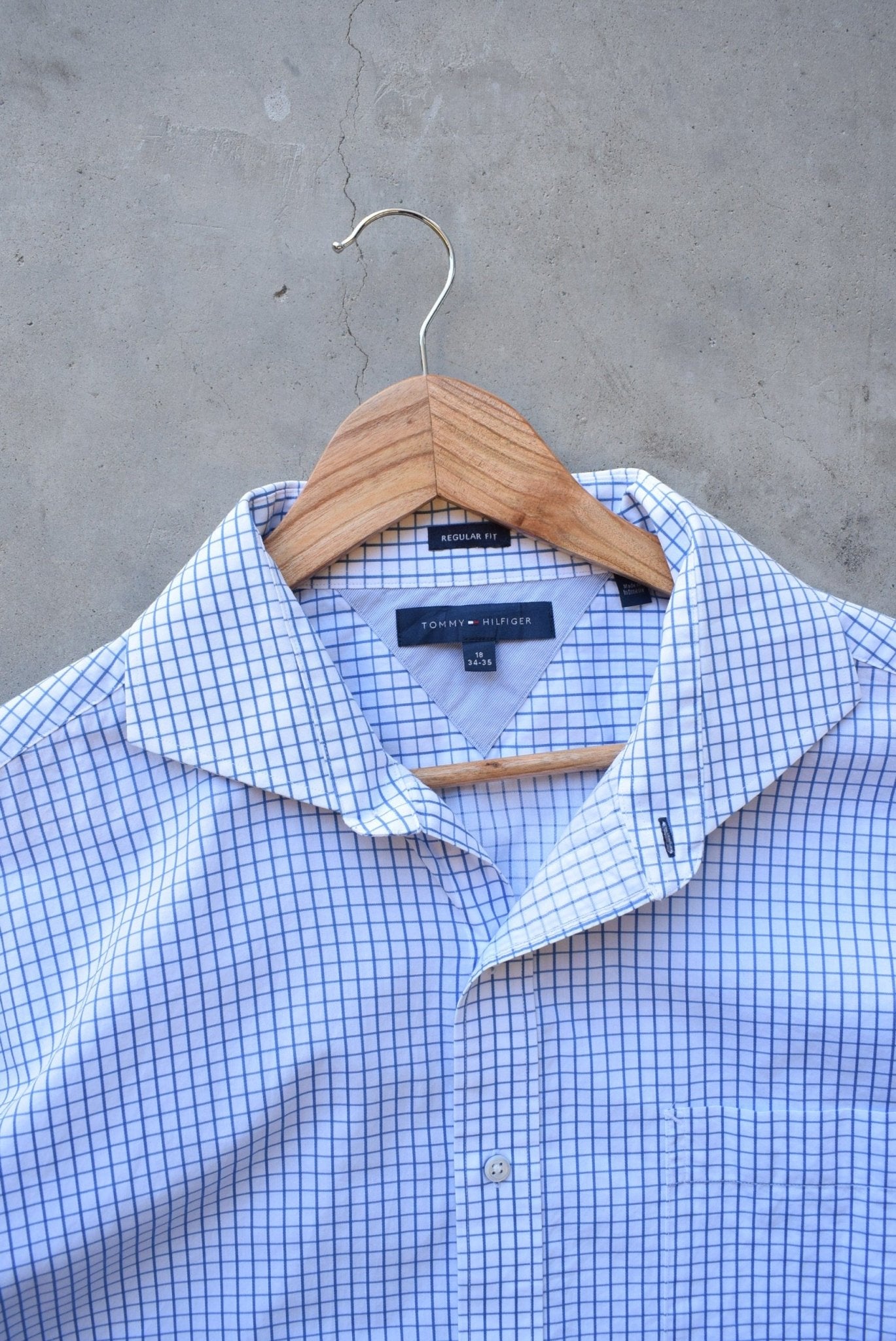 Tommy Hilfiger White & Blue Cropped Long Sleeve Button Up — 2000s (L/XL) - Retrospective Store