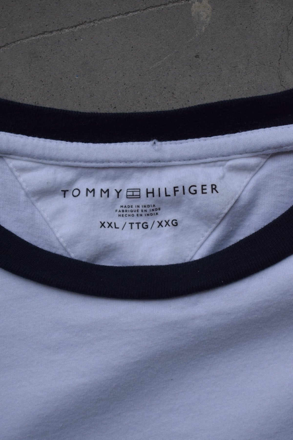 Tommy Hilfiger White Embroidered Spellout Tee — 2000s (XL) - Retrospective Store