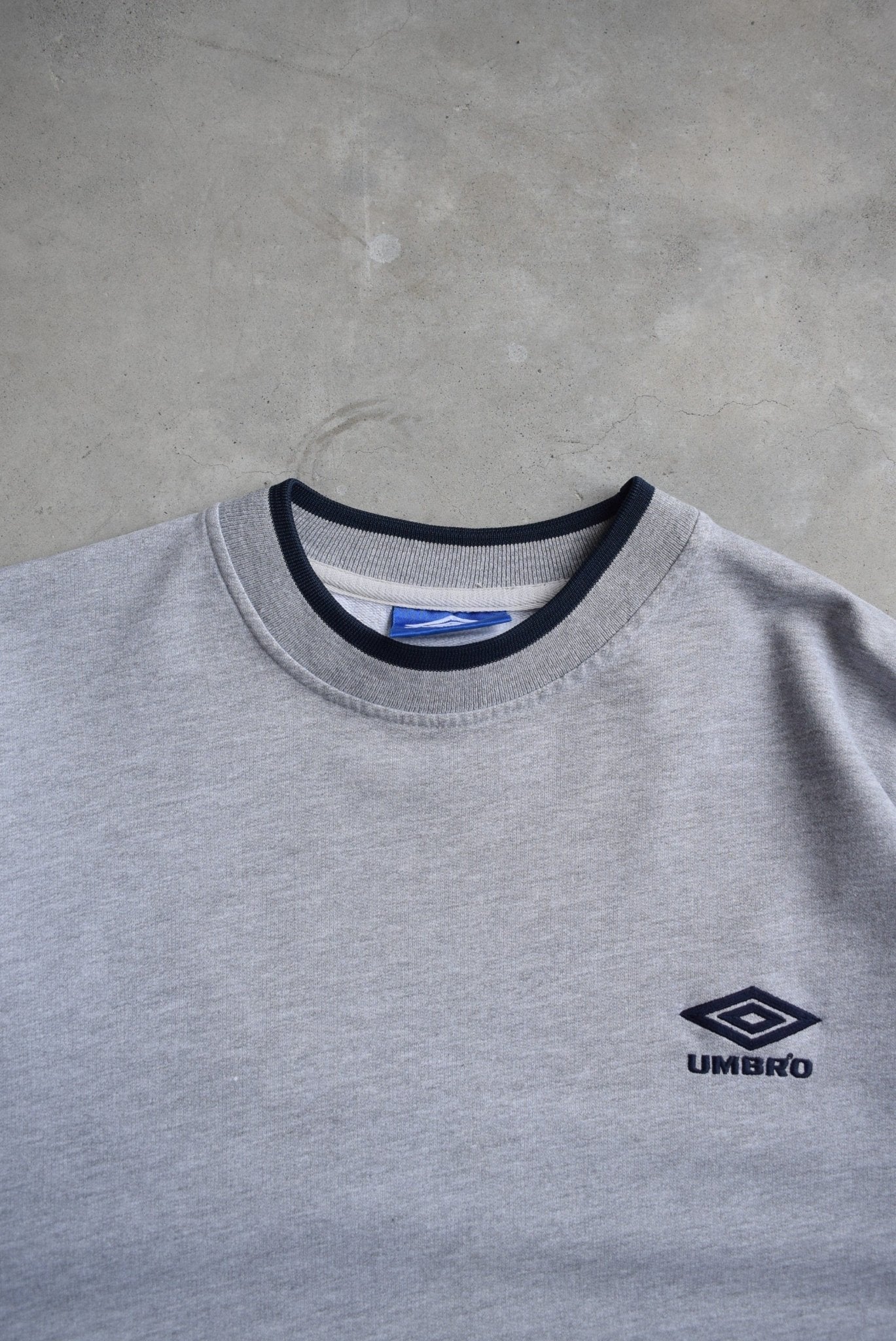 Umbro Grey Embroidered Logo Crewneck — 1990s (XXL) - Retrospective Store