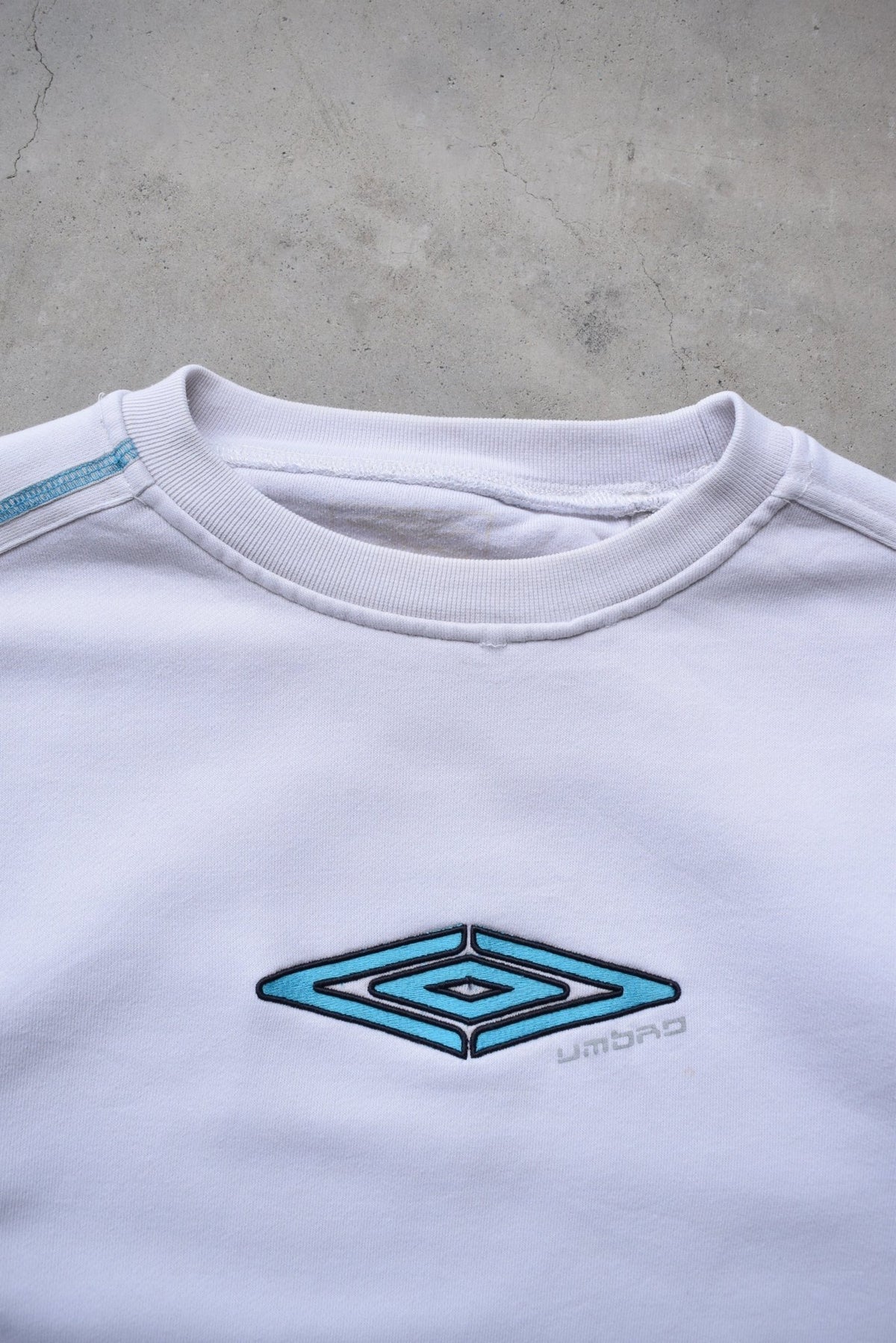 Umbro White Embroidered Spellout Crewneck — 2000s (XS/S) - Retrospective Store
