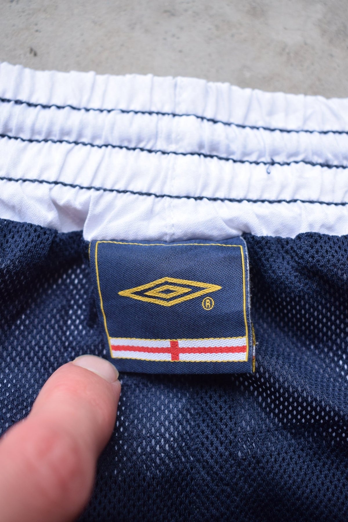 Umbro x England National Football Team Embroidered 3/4 Track Pants — 2000s (XL) - Retrospective Store