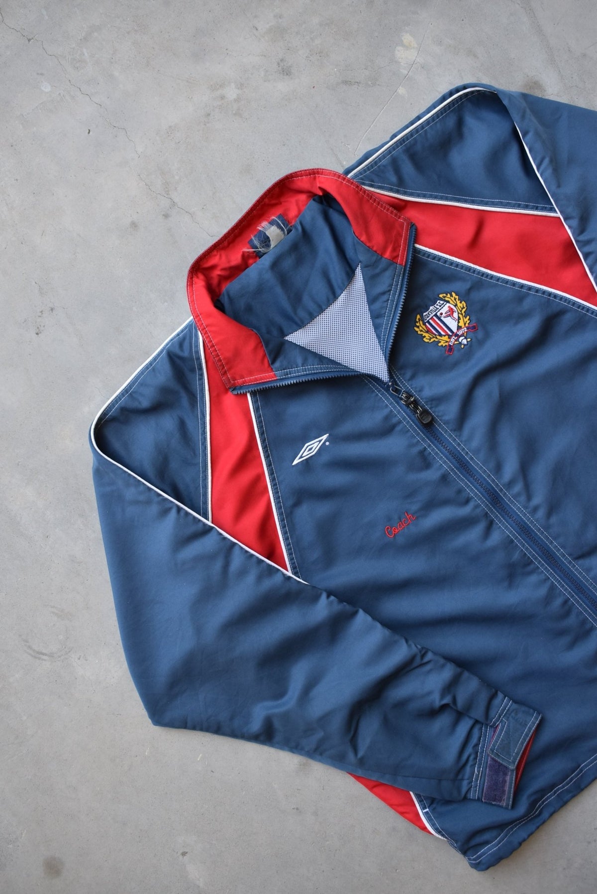 Umbro x Oakville Soccer Club Blue & Red Embroidered Jacket — 1990s (XL) - Retrospective Store