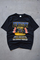 University of Kentucky Wildcats Champions Black Graphic Tee — 1996 (M/L) - Retrospective Store