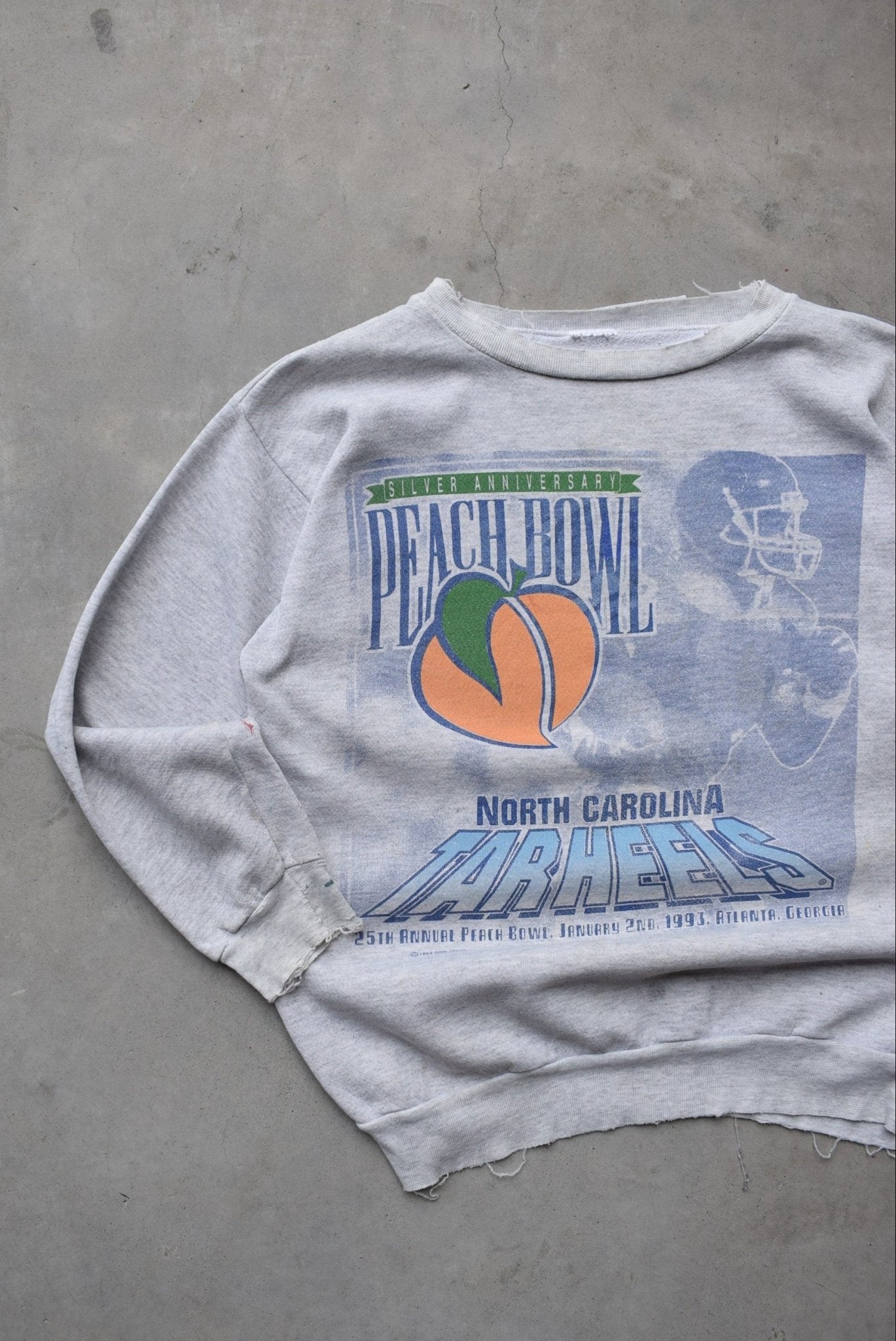 University of North Carolina Football Grey Graphic Crewneck — 1993 (M) - Retrospective Store