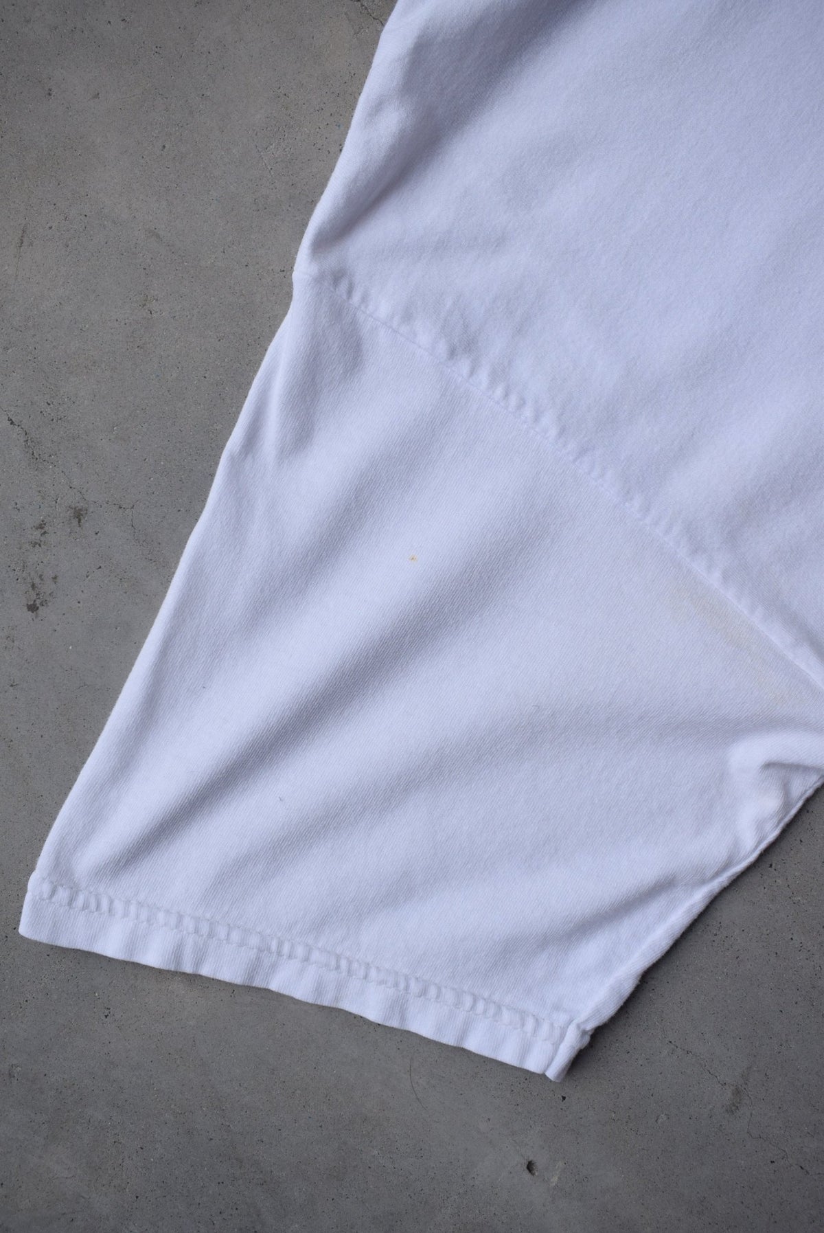 University of North Carolina White Graphic Tee — 2005 (L) - Retrospective Store