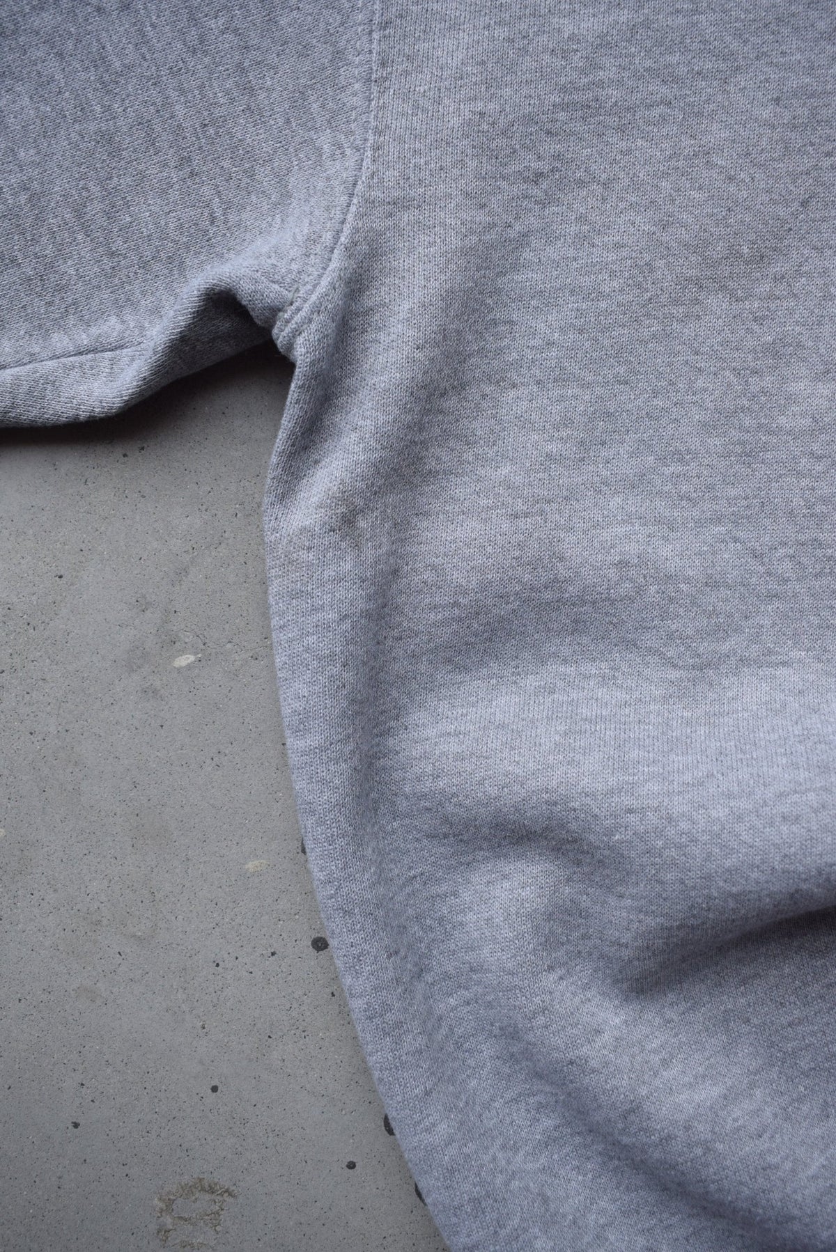 University of Tennessee Grey Graphic Crewneck — 1990s (M) - Retrospective Store