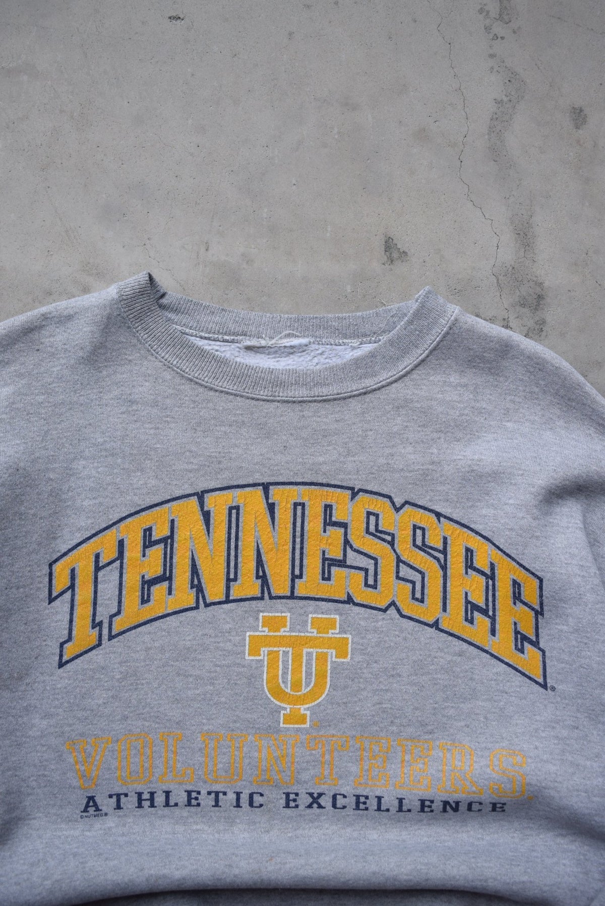 University of Tennessee Grey Graphic Crewneck — 1990s (M) - Retrospective Store