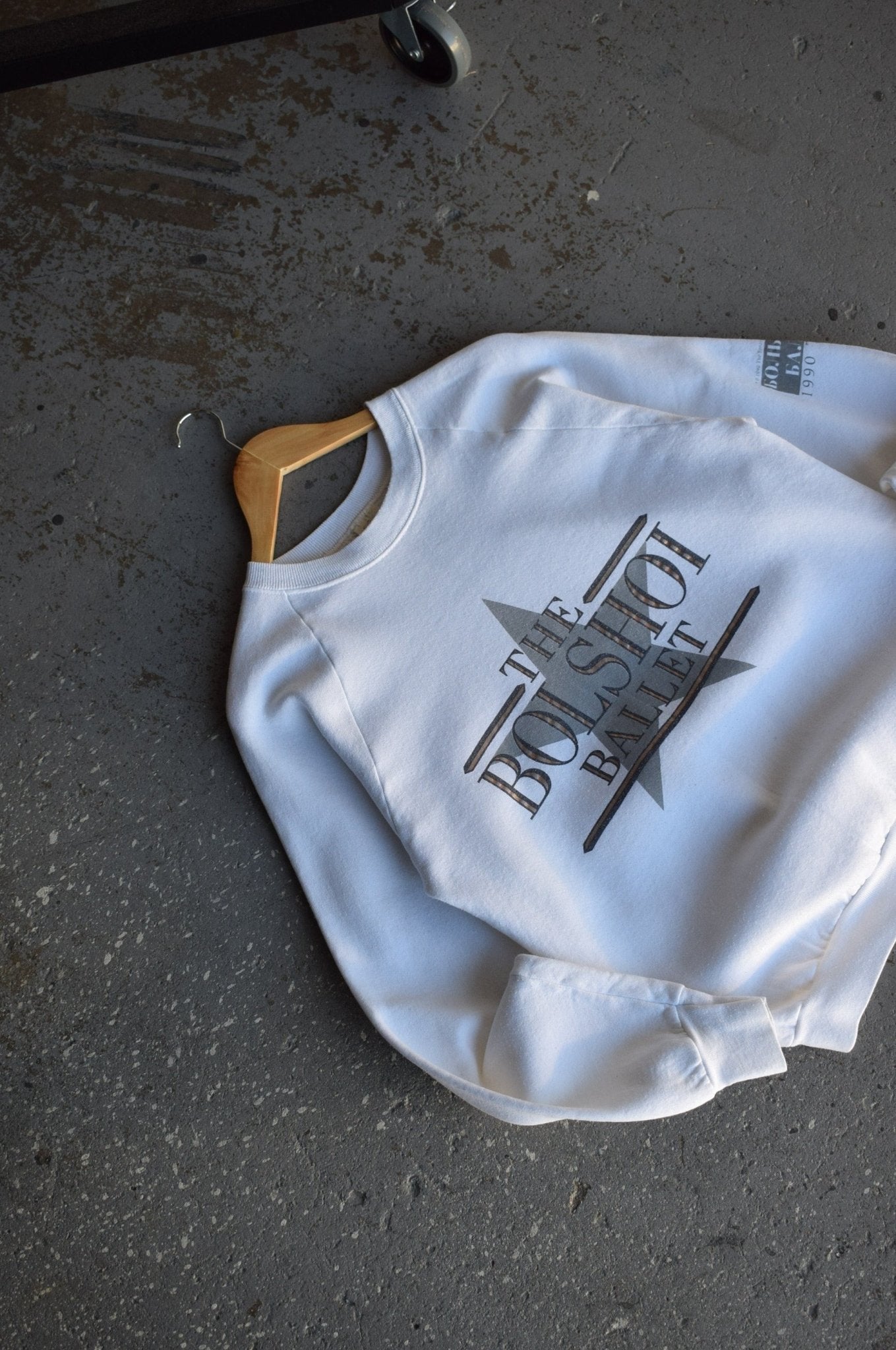 Vintage 1990 Bolshoi Ballet Crewneck (M) - Retrospective Store