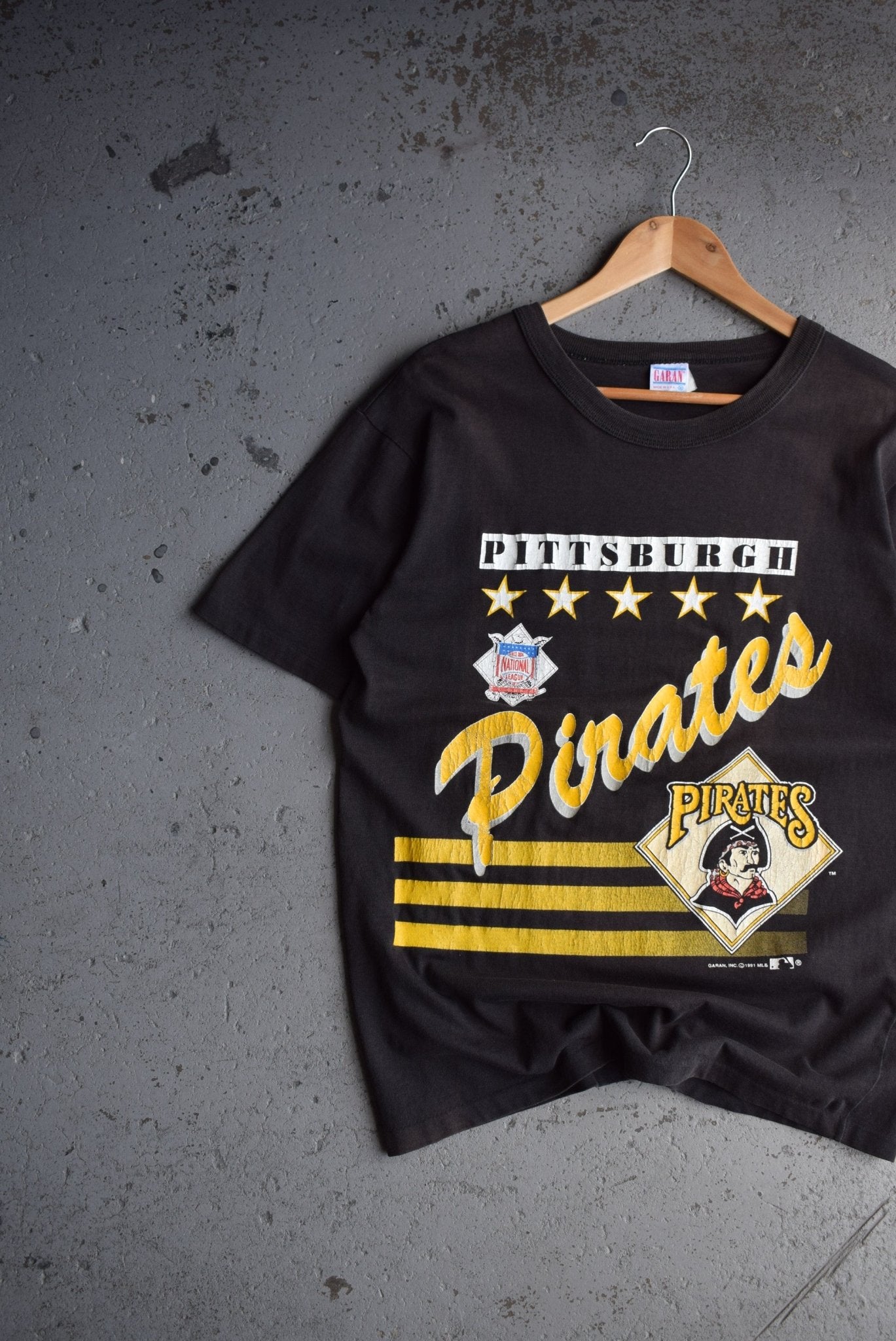 Vintage 1991 MLB Pittsburgh Pirates Tee (M) - Retrospective Store