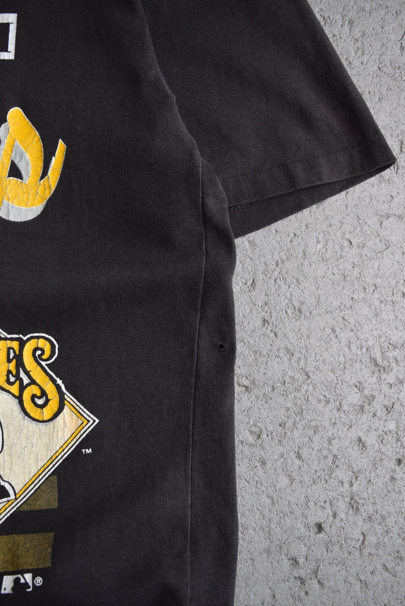 Vintage 1991 MLB Pittsburgh Pirates Tee (M) - Retrospective Store