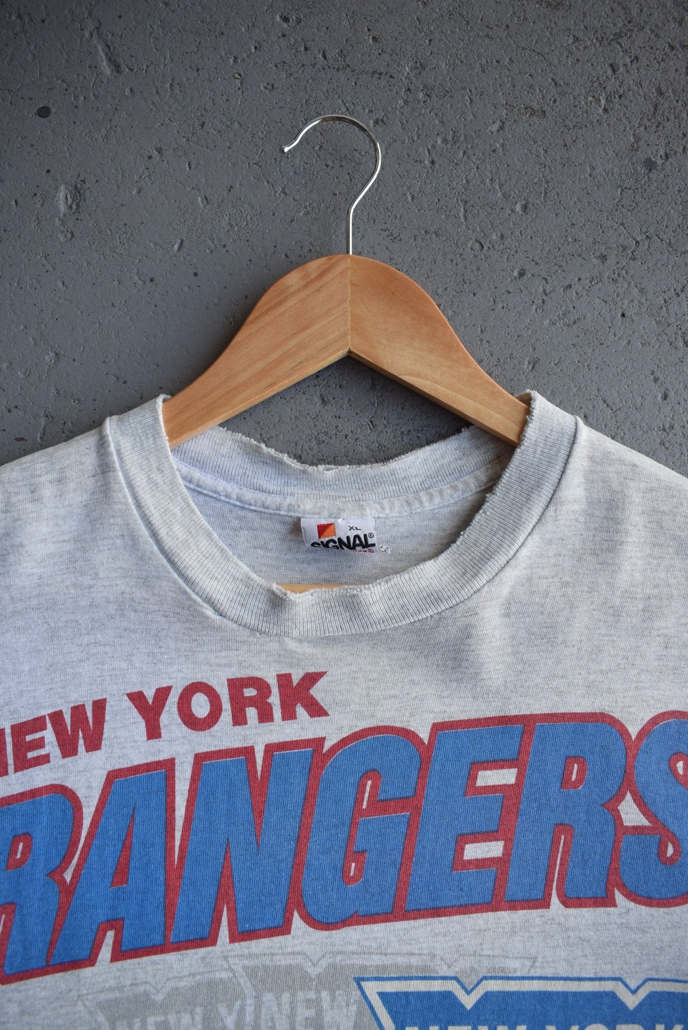 Vintage 1991 Warner Bros. x NHL New York Rangers Tee (XL) - Retrospective Store