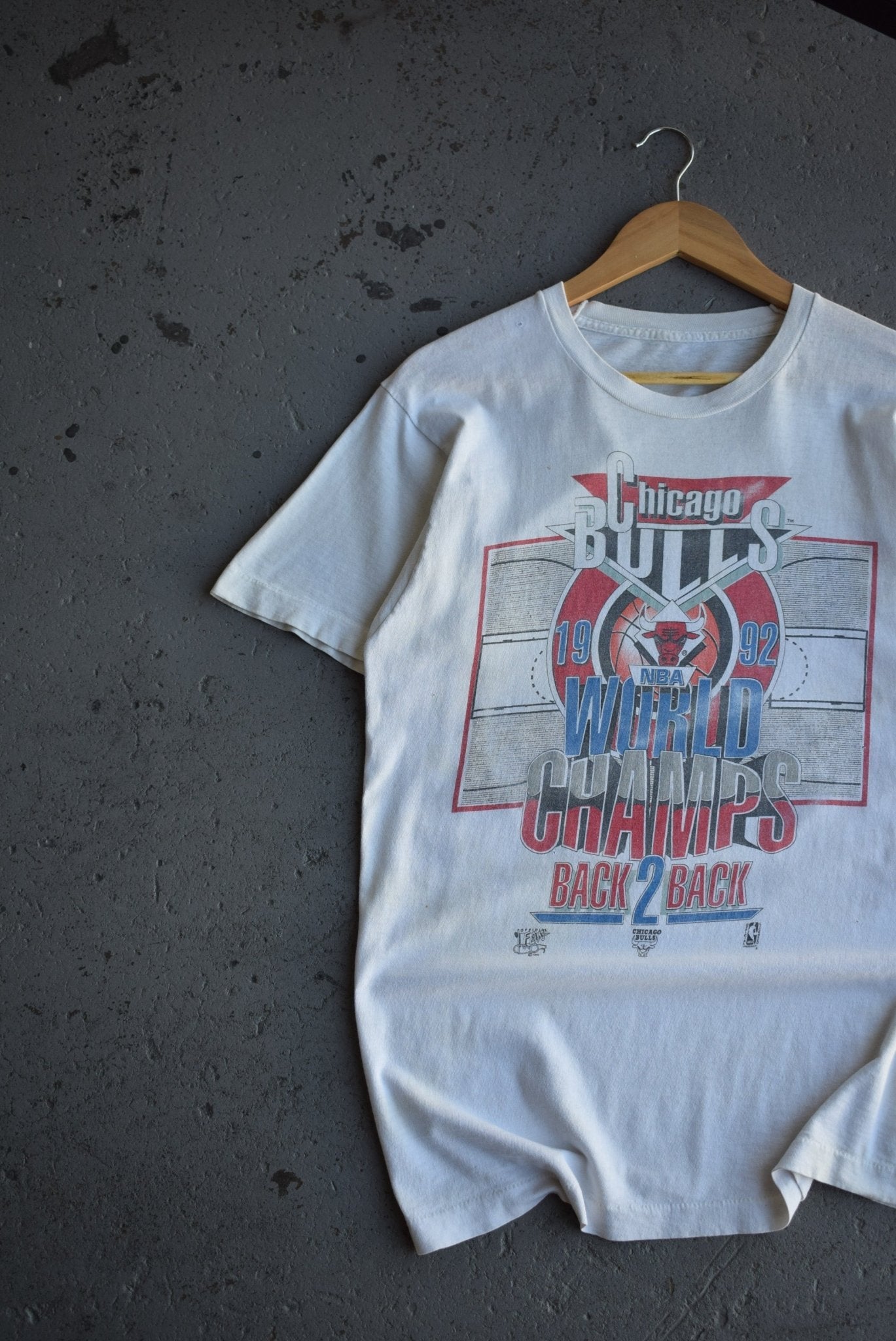 Vintage 1992 NBA Chicago Bulls Back 2 Back Tee (M) - Retrospective Store