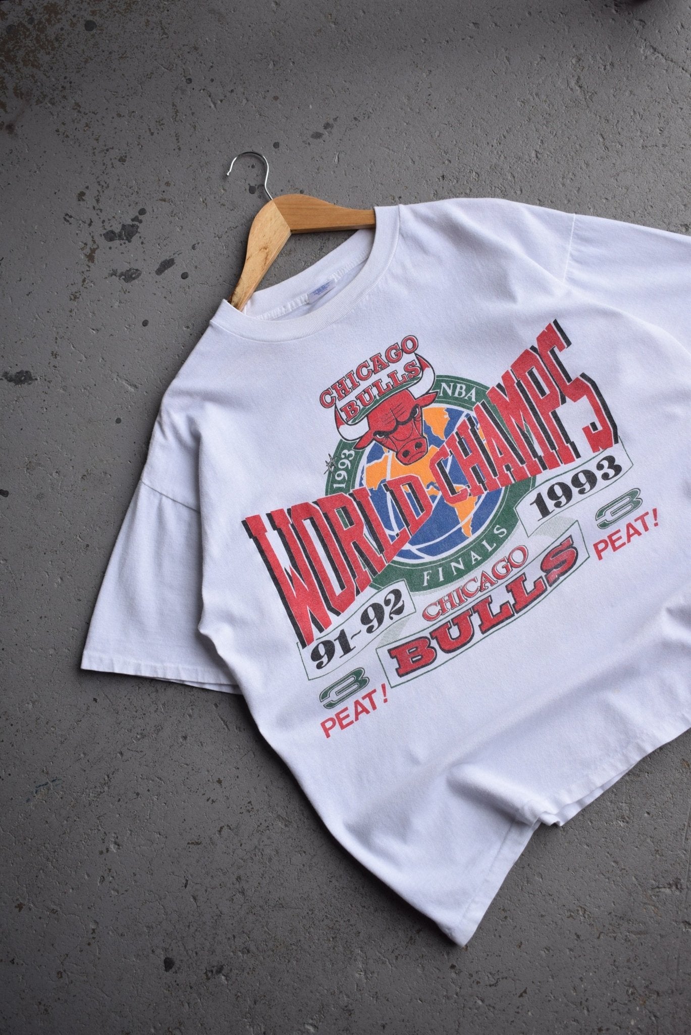 Vintage 1993 NBA Chicago Bulls World Champs 3 - Peat Tee (L) - Retrospective Store