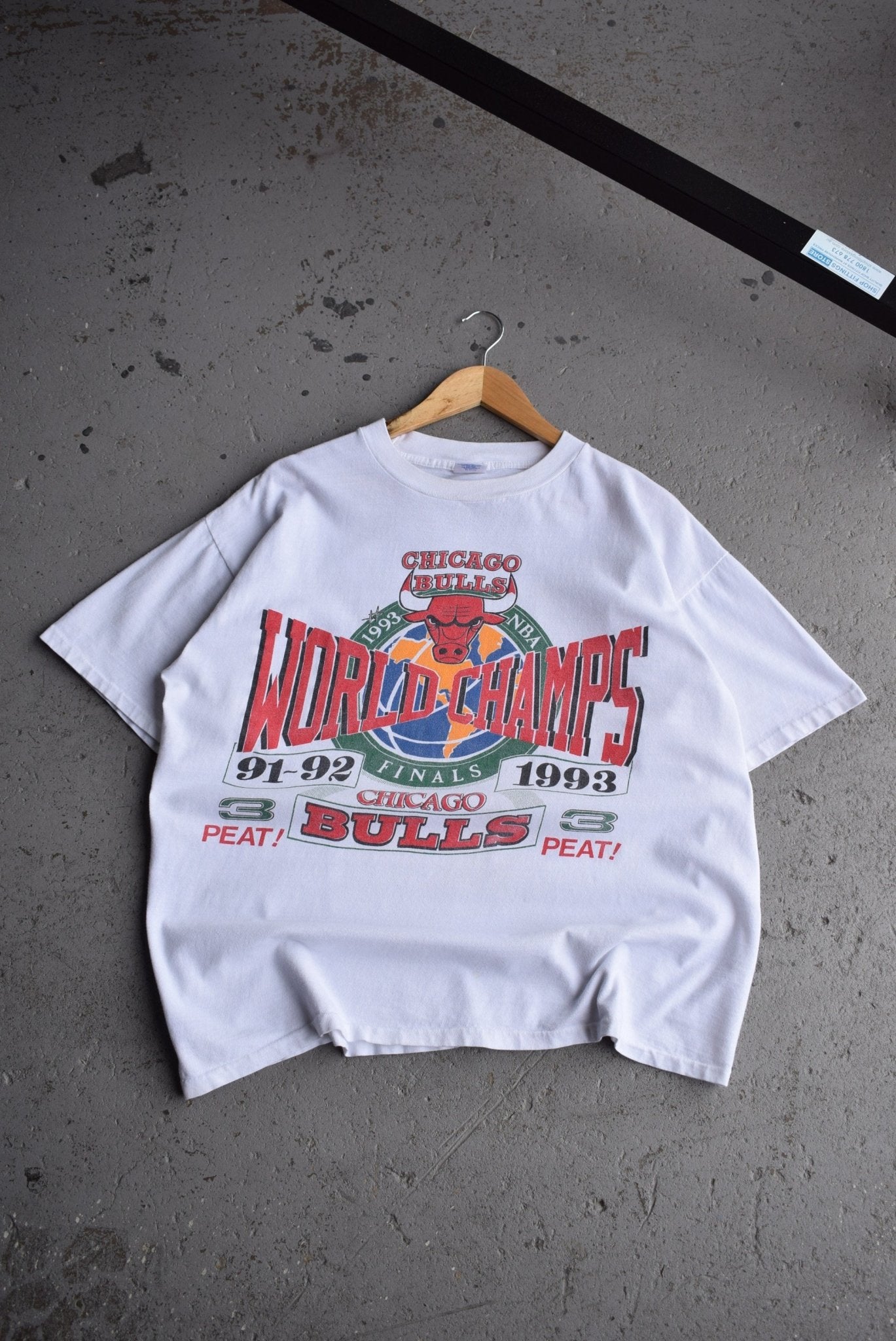 Vintage 1993 NBA Chicago Bulls World Champs 3 - Peat Tee (L) - Retrospective Store