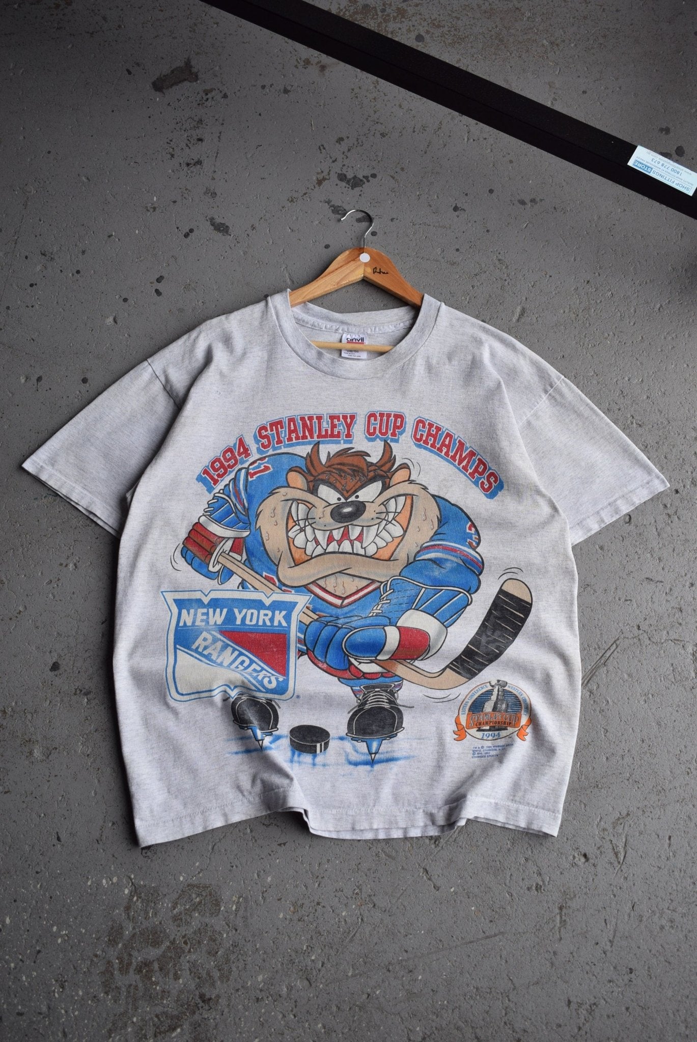 Vintage 1994 Warner Bros. x NHL New York Rangers Champions Tee (L/XL) - Retrospective Store