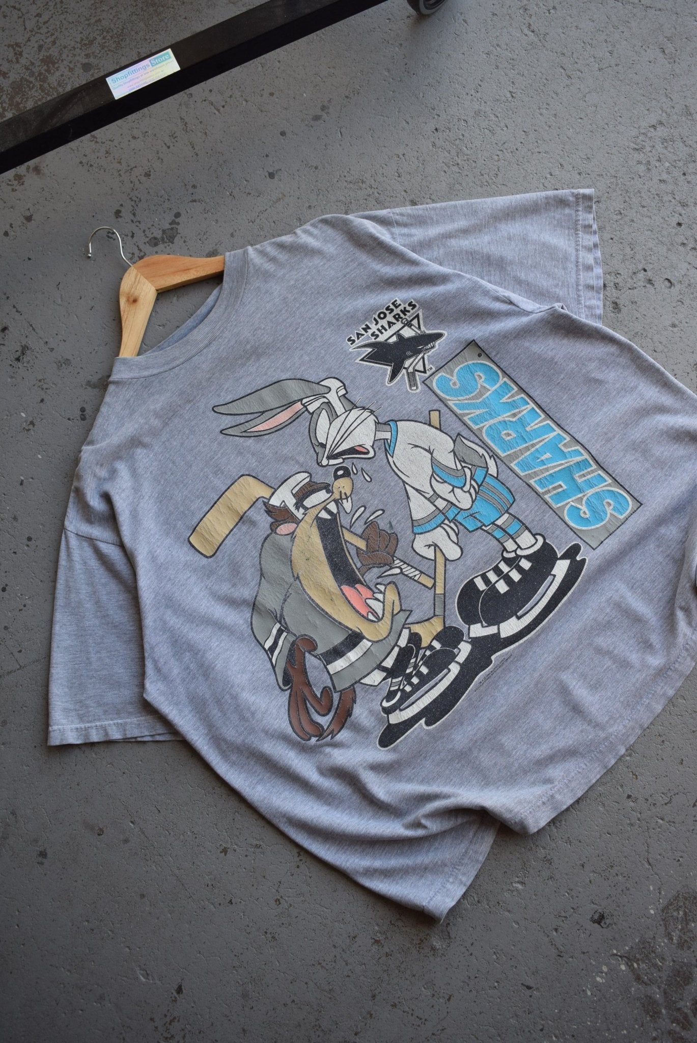 Vintage 1994 Warner Bros. x NHL San Jose Sharks Tee (XXL) - Retrospective Store